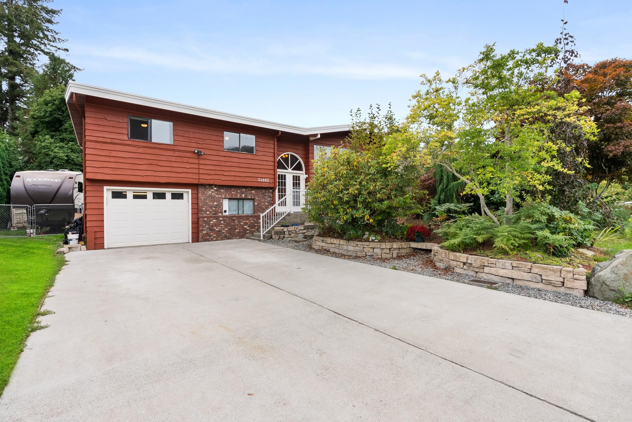 34662 VOSBURGH AVENUE, MISSION, BC V2V 6P8