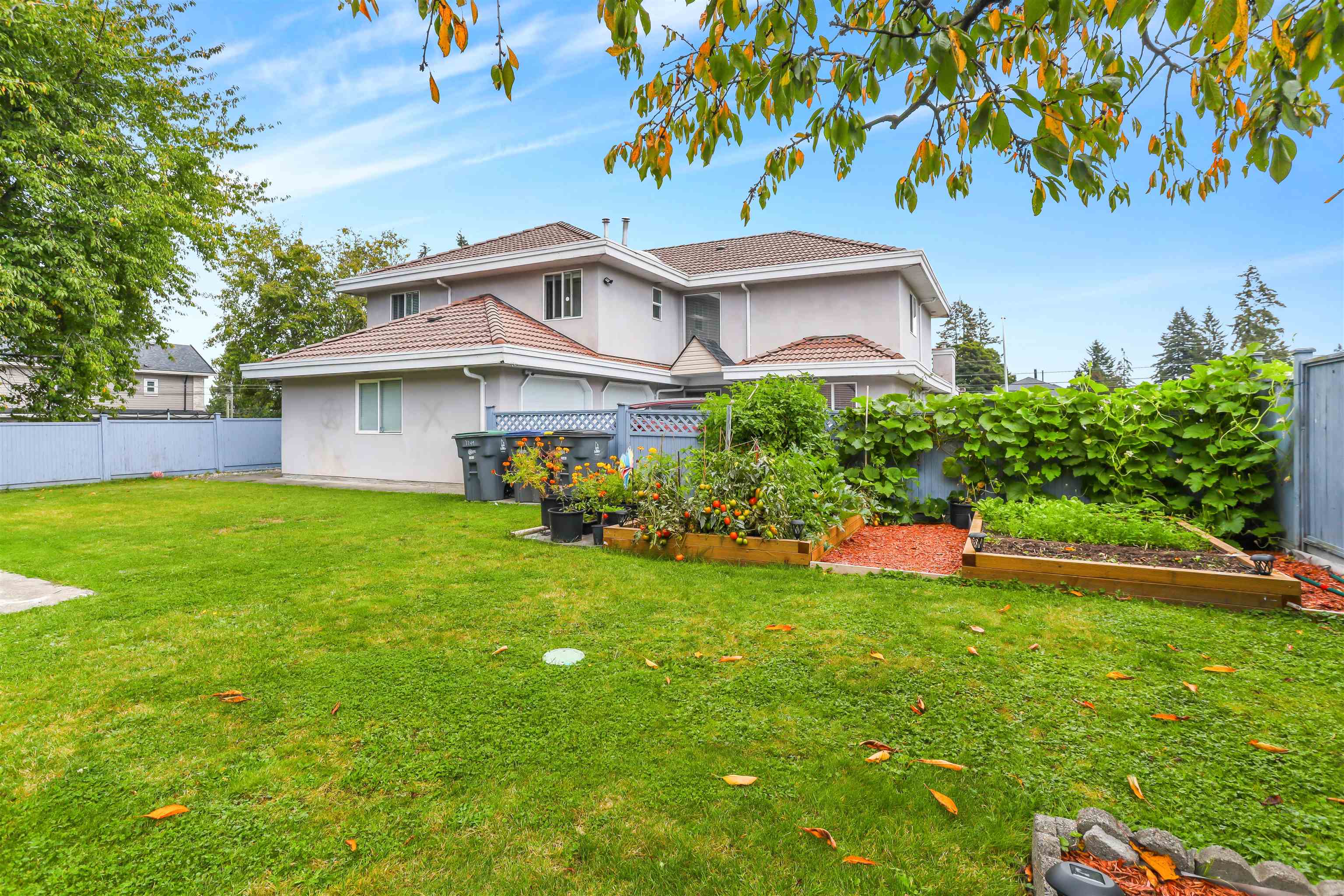 7749 140 Street, Surrey, East Newton, V3W 5K1 21