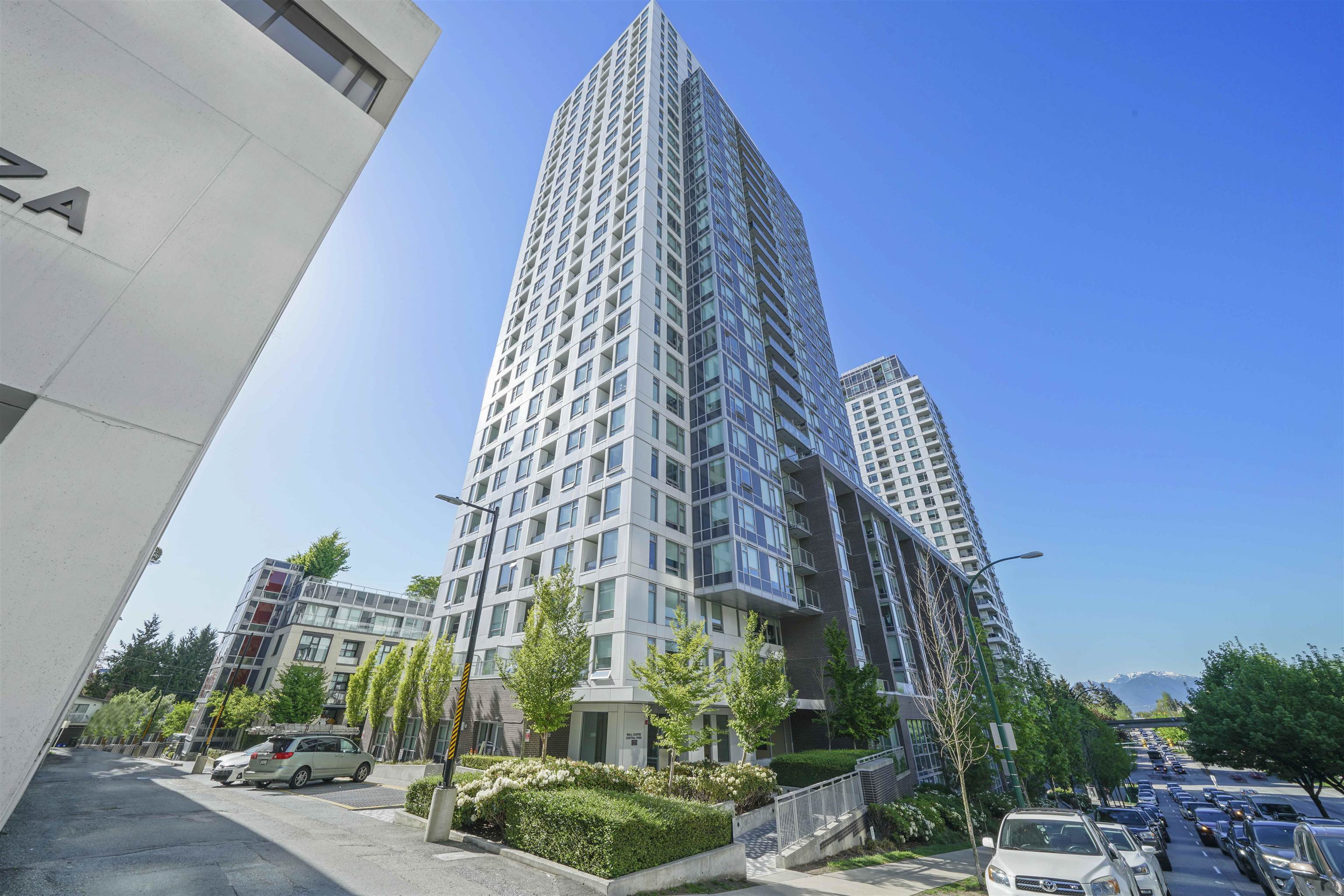 1807 5665 Boundary Road, Vancouver, Collingwood VE, V5R 0E4 1