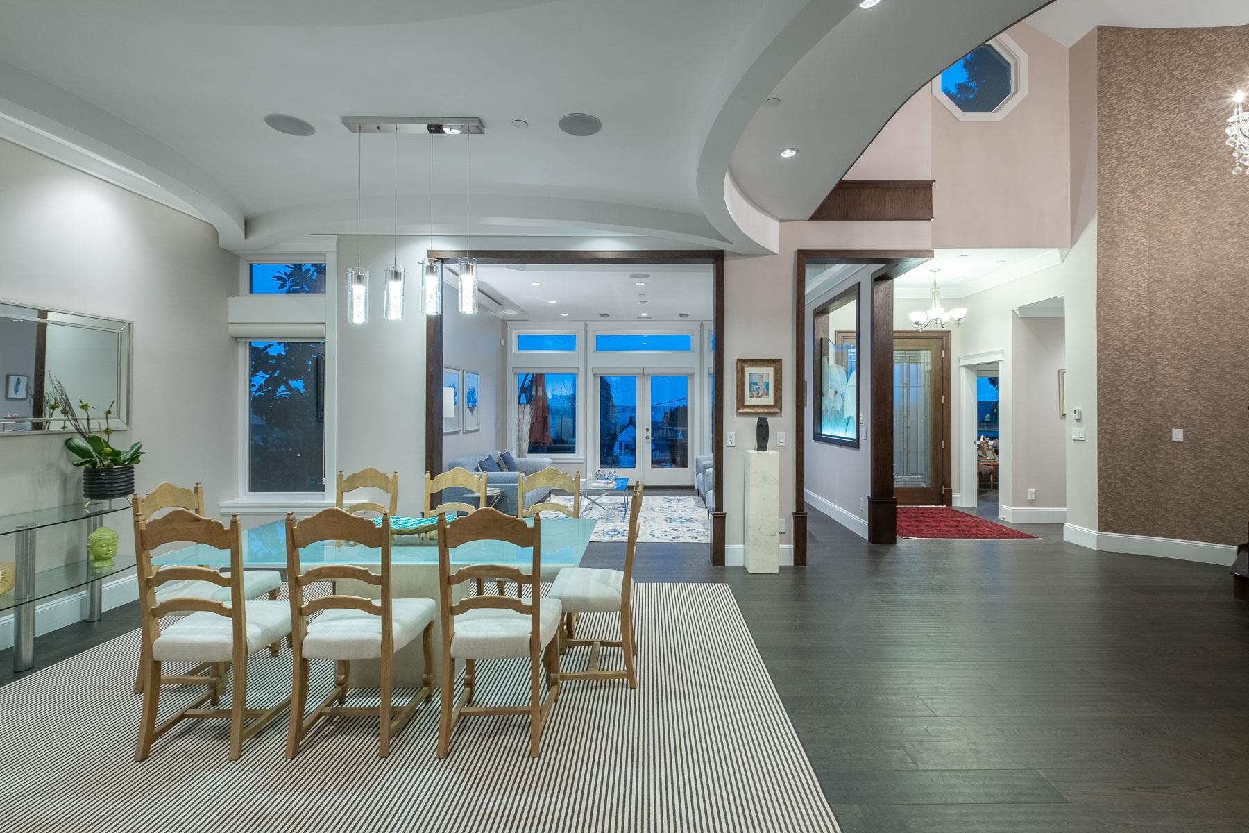 Listing image of 2567 LAWSON AVENUE