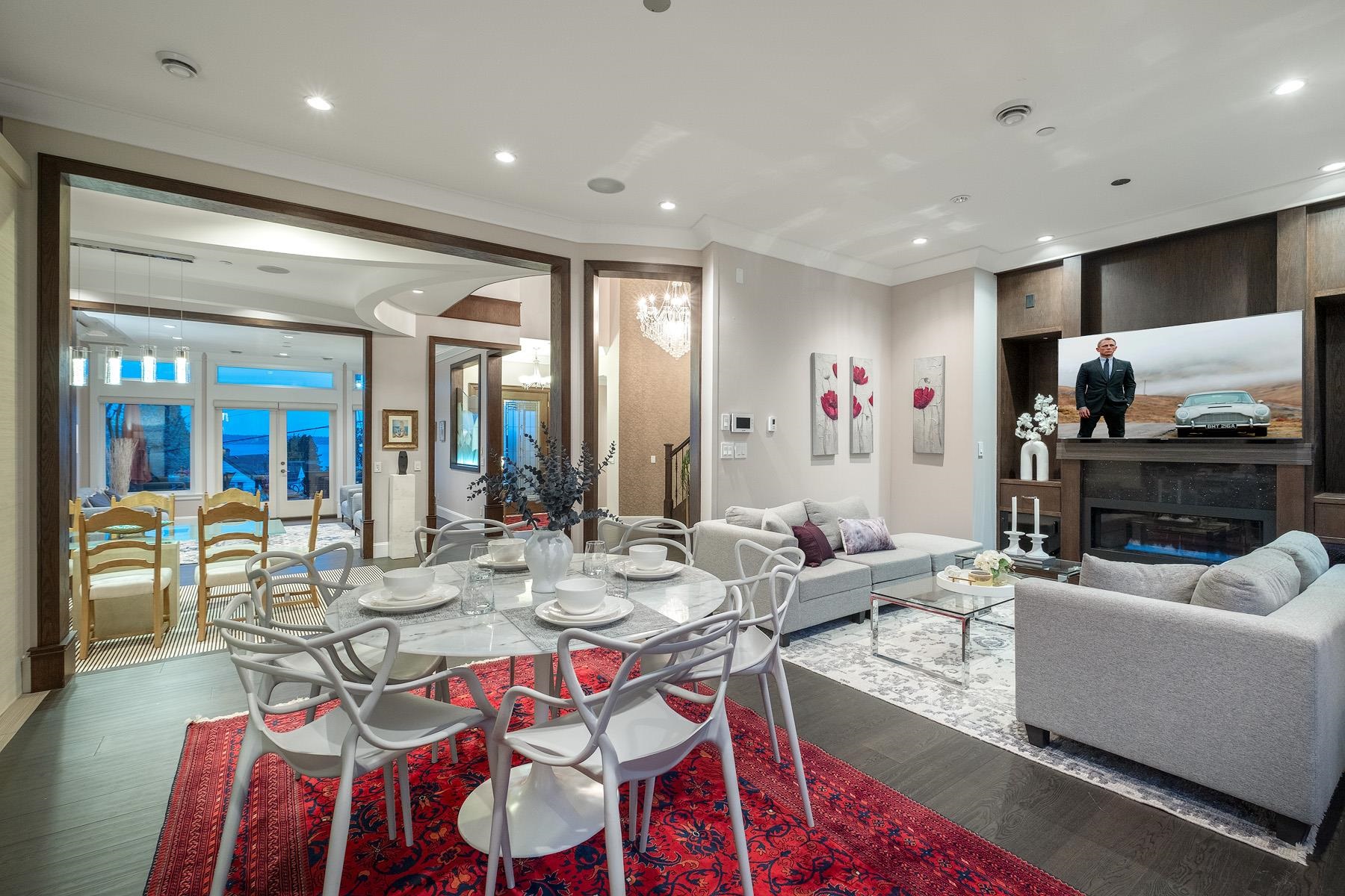Listing image of 2567 LAWSON AVENUE