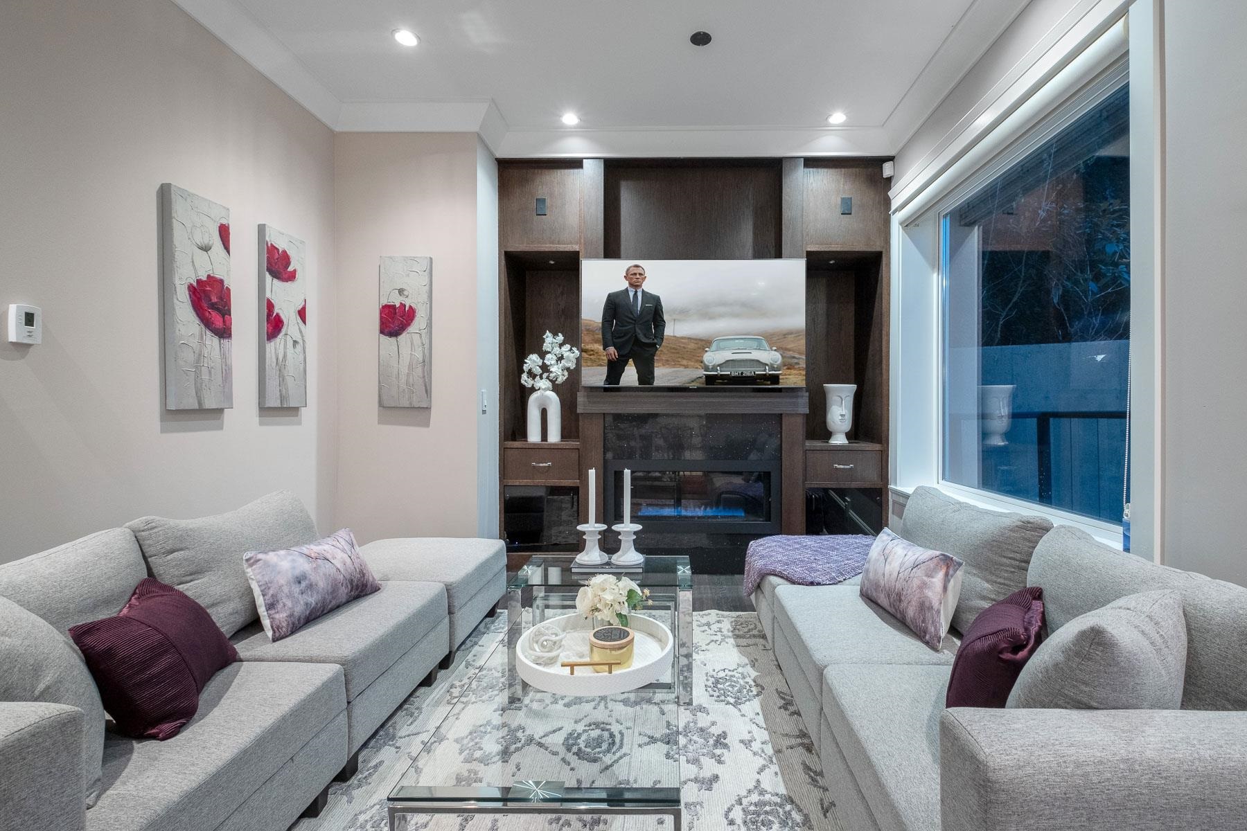 Listing image of 2567 LAWSON AVENUE