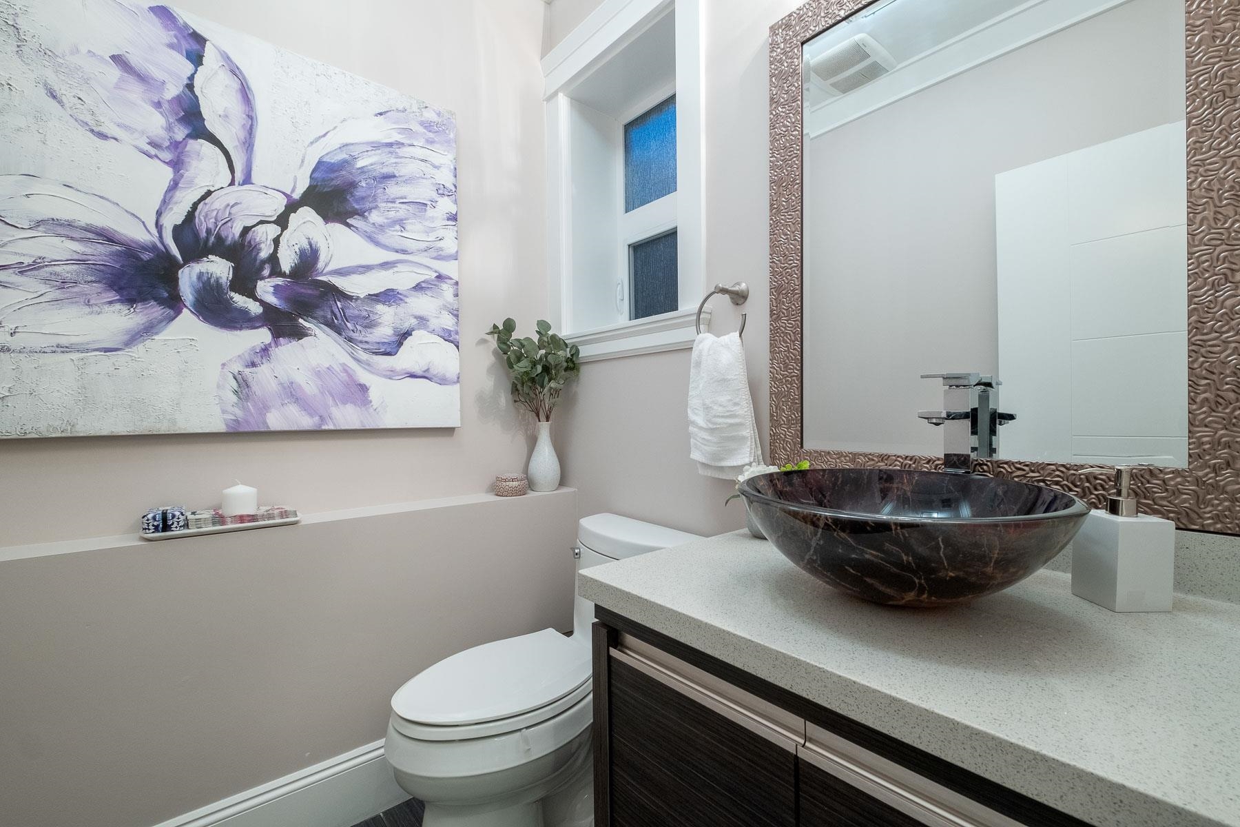 Listing image of 2567 LAWSON AVENUE