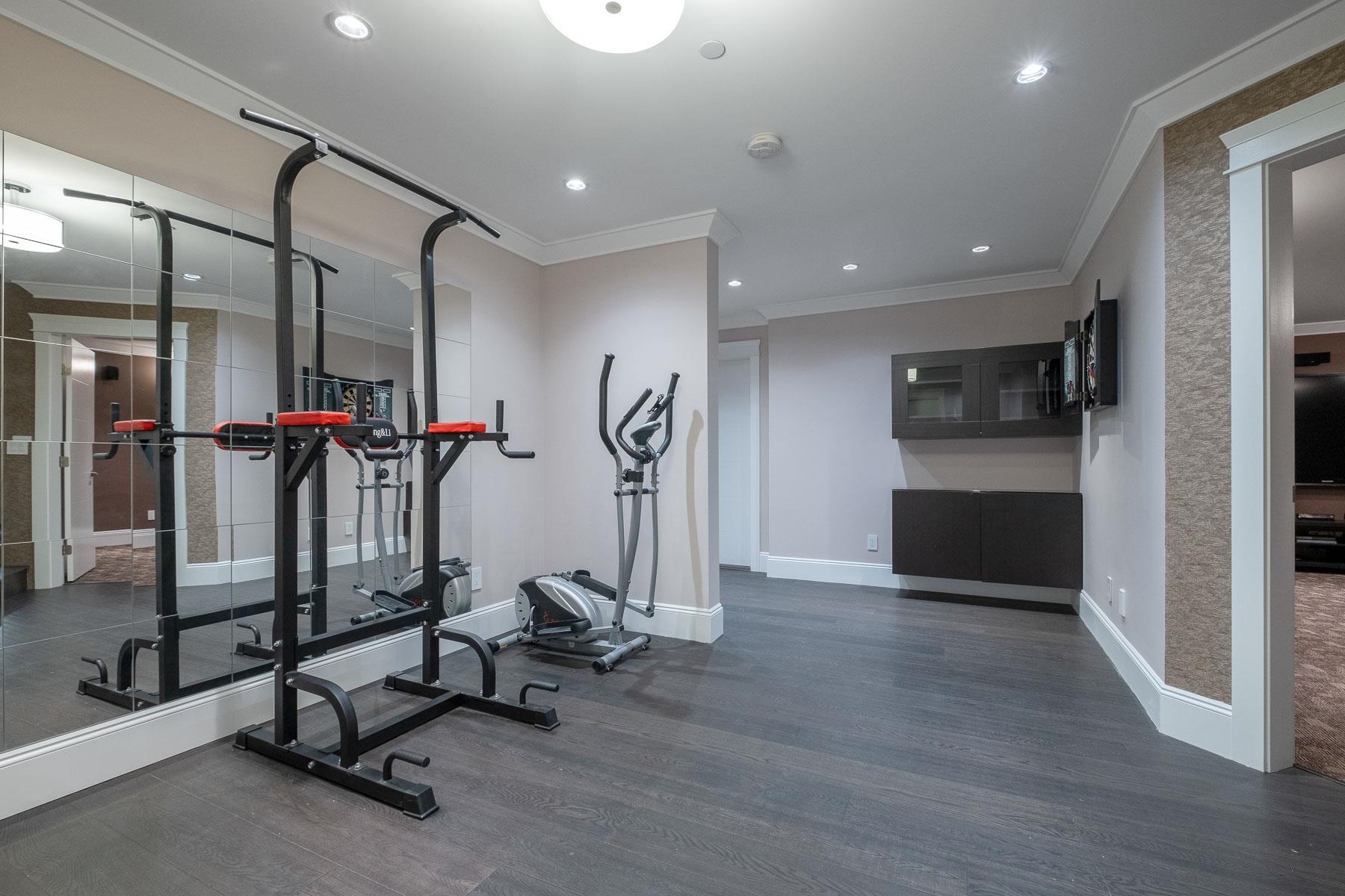 Listing image of 2567 LAWSON AVENUE