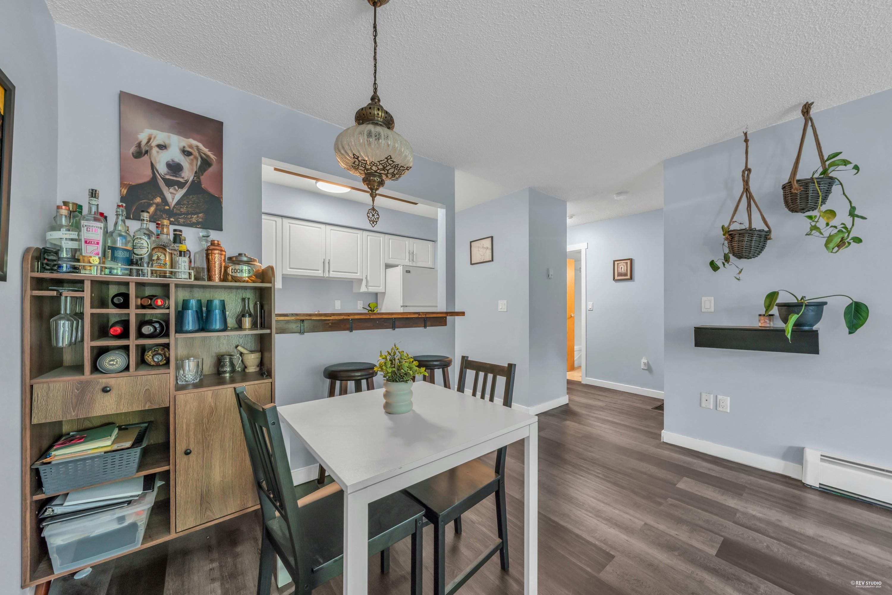 205 2215 Dundas Street, Vancouver, Hastings, V5L 1J9 8