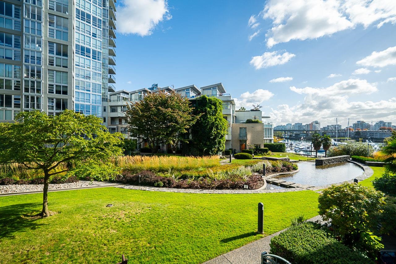 Th119 1288 Marinaside Crescent, Vancouver, Yaletown, V6Z 2W5 12