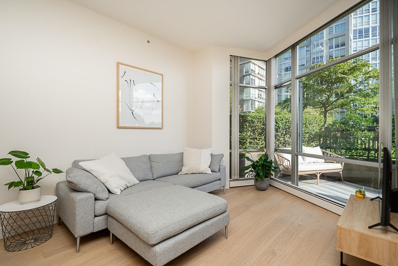 Th119 1288 Marinaside Crescent, Vancouver, Yaletown, V6Z 2W5 4