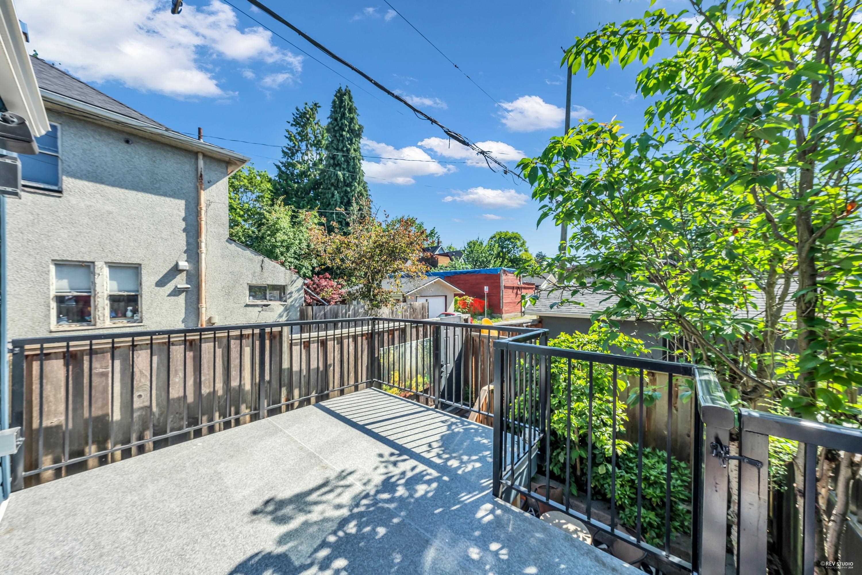 730 Hawks Avenue, Vancouver, Strathcona, V6A 3J3 4