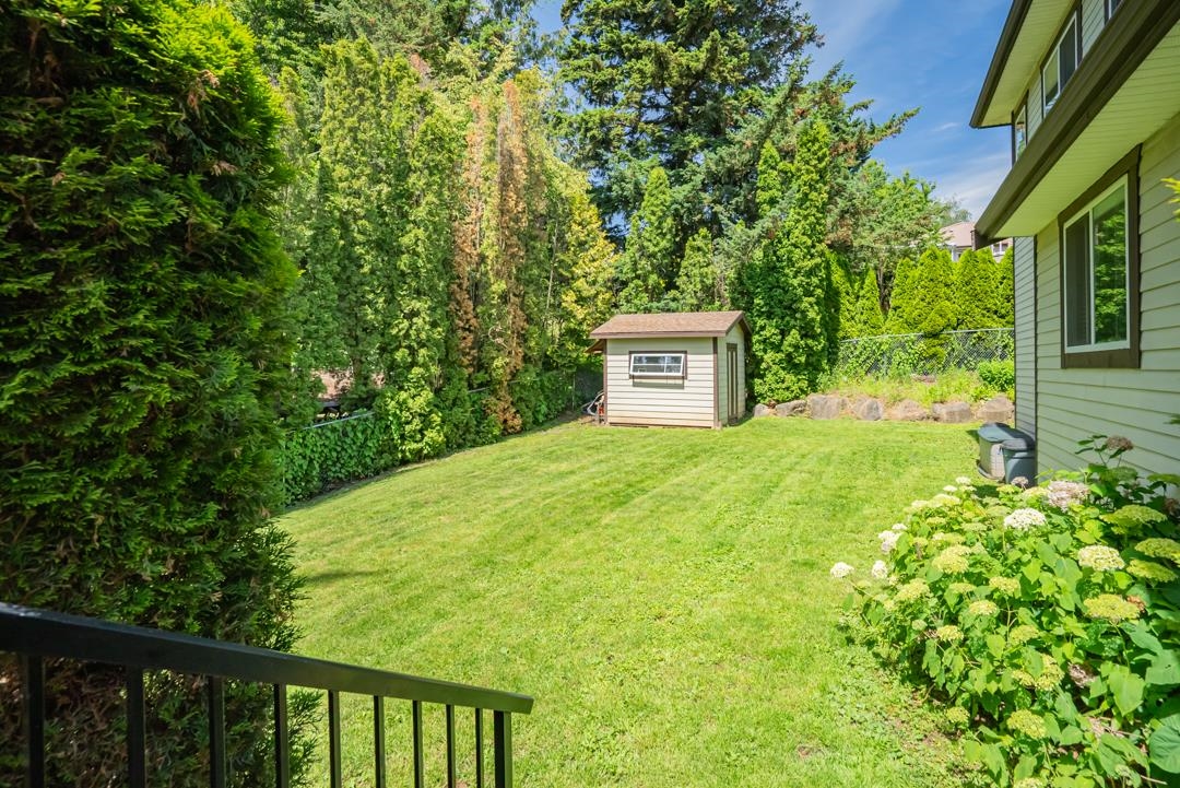 35158 Rockwell Drive, Abbotsford, Abbotsford East, V3G 2E1 33