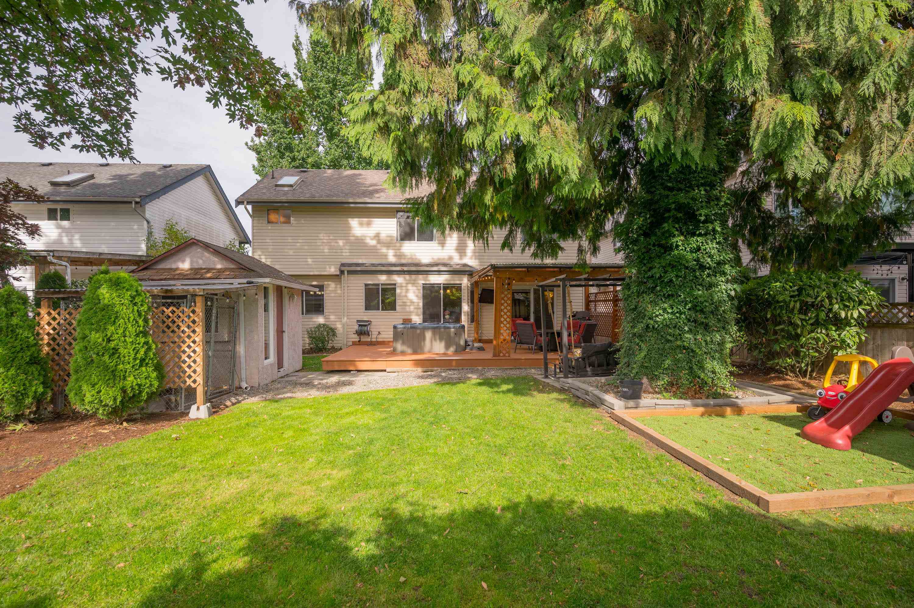 20868 95a Avenue, Langley, Walnut Grove, V1M 2C5 1