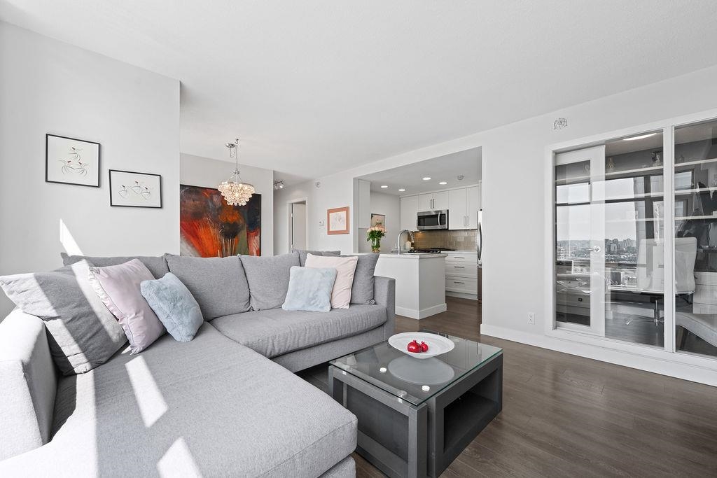 2907 1199 Marinaside Crescent, Vancouver, Yaletown, V6Z 2Y2 4