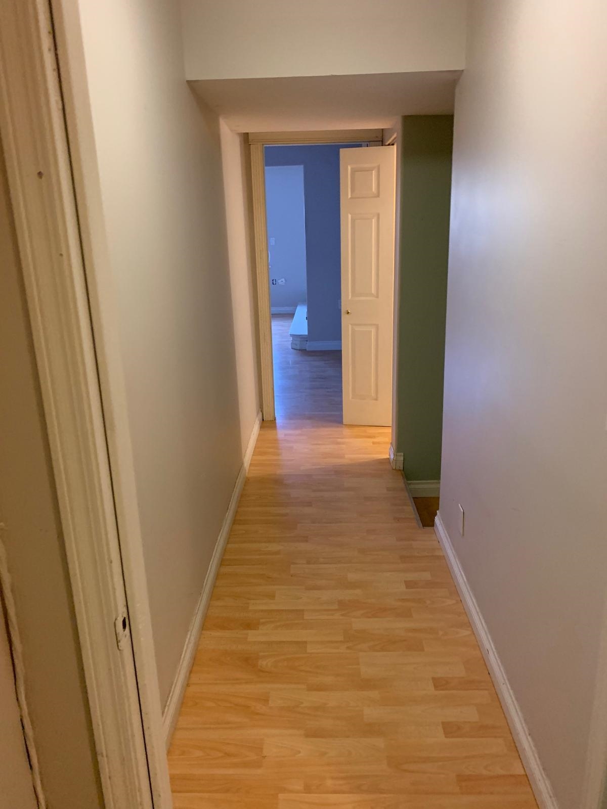 Listing image of 541 TEMPE CRESCENT