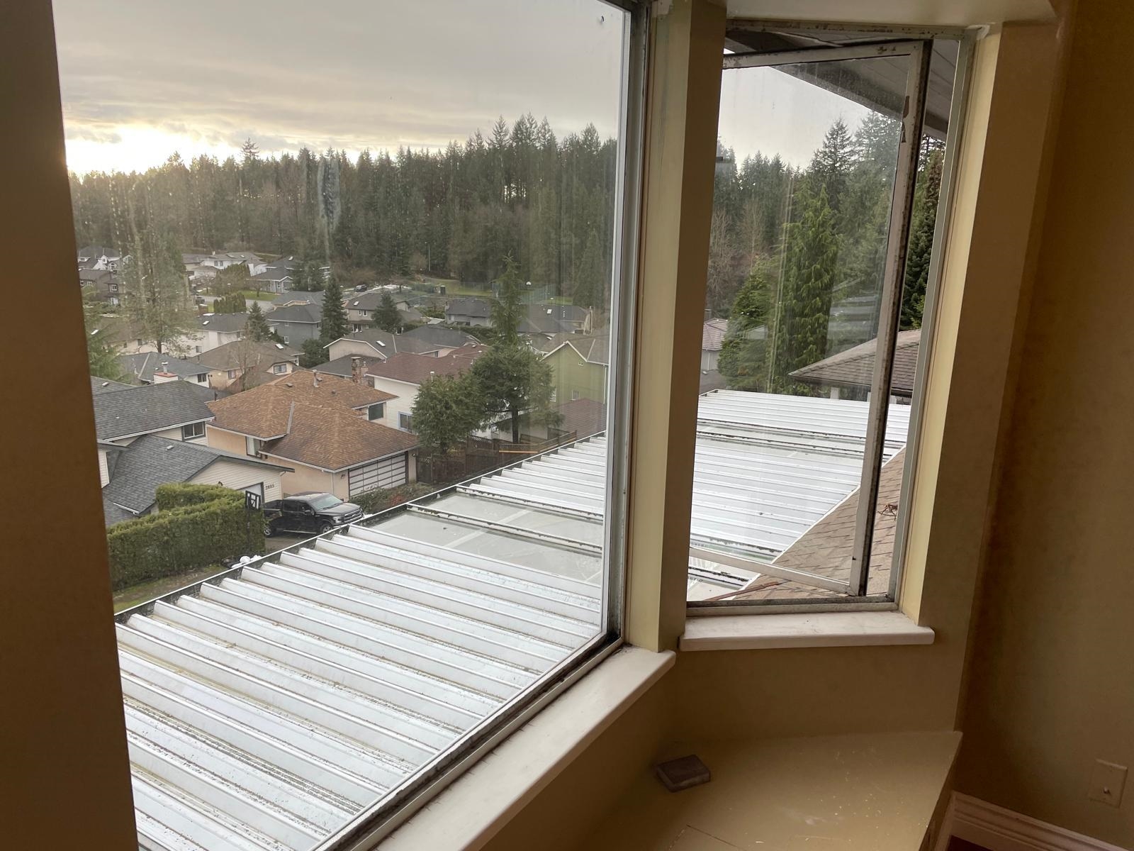 Listing image of 541 TEMPE CRESCENT