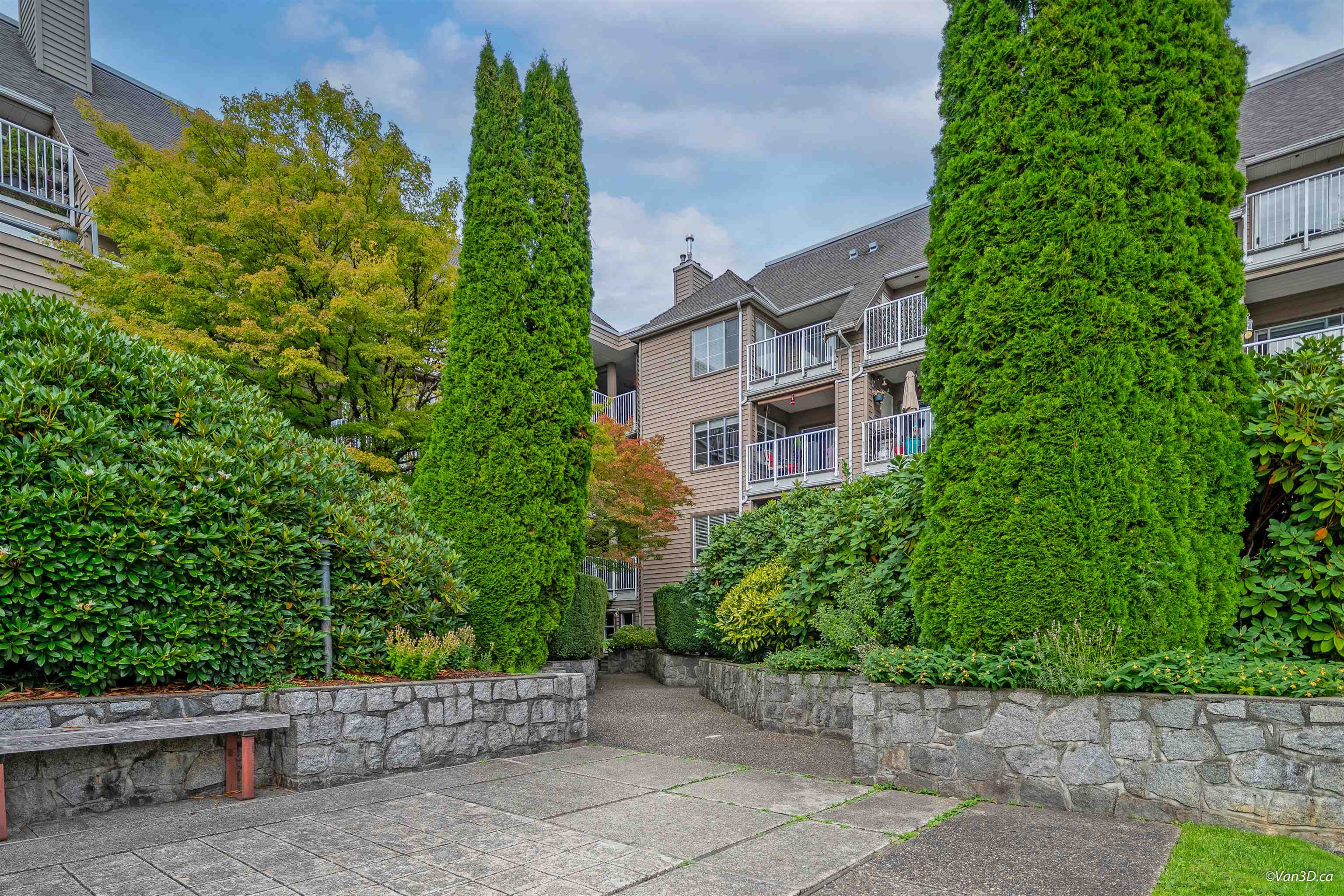 305 1050 Bowron Court, North Vancouver, Roche Point, V7H 2X6 23