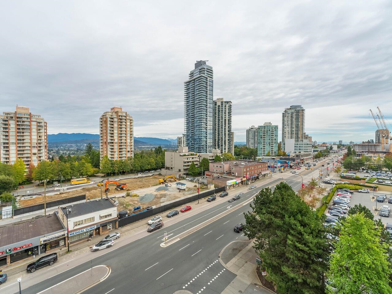 808 4688 Kingsway, Burnaby, Metrotown, V5H 0E9 3