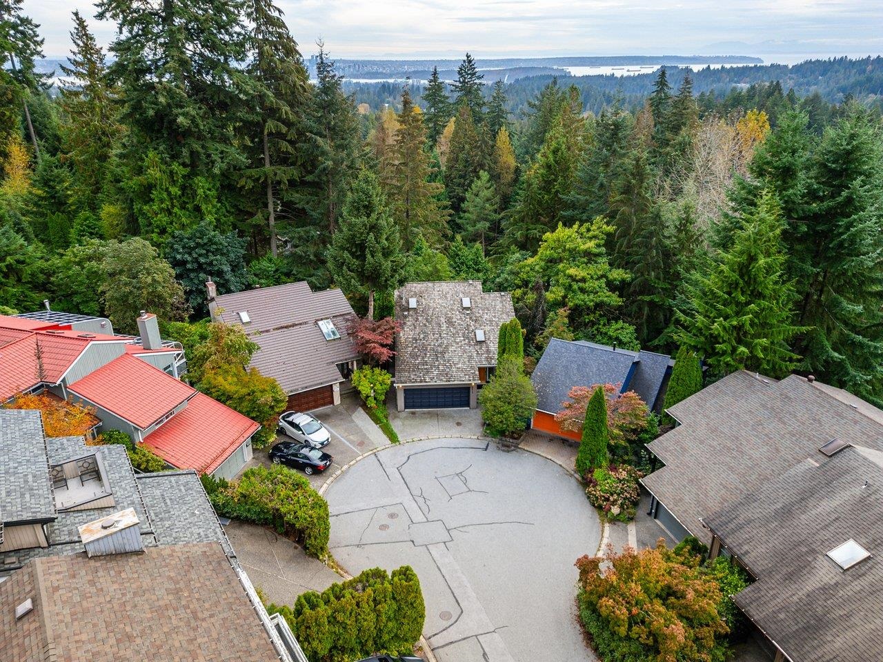 5615 Eagle Court, North Vancouver, Grouse Woods, V7R 4V4 4