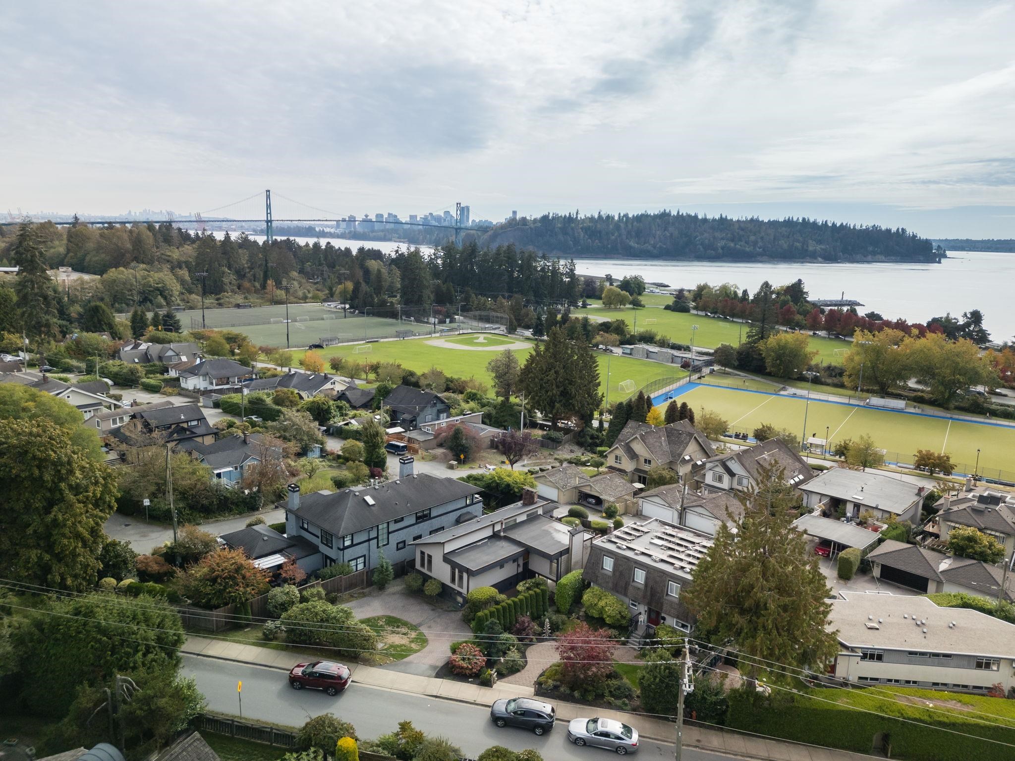 1248 Keith Road, West Vancouver, Ambleside, V7T 1M9 21