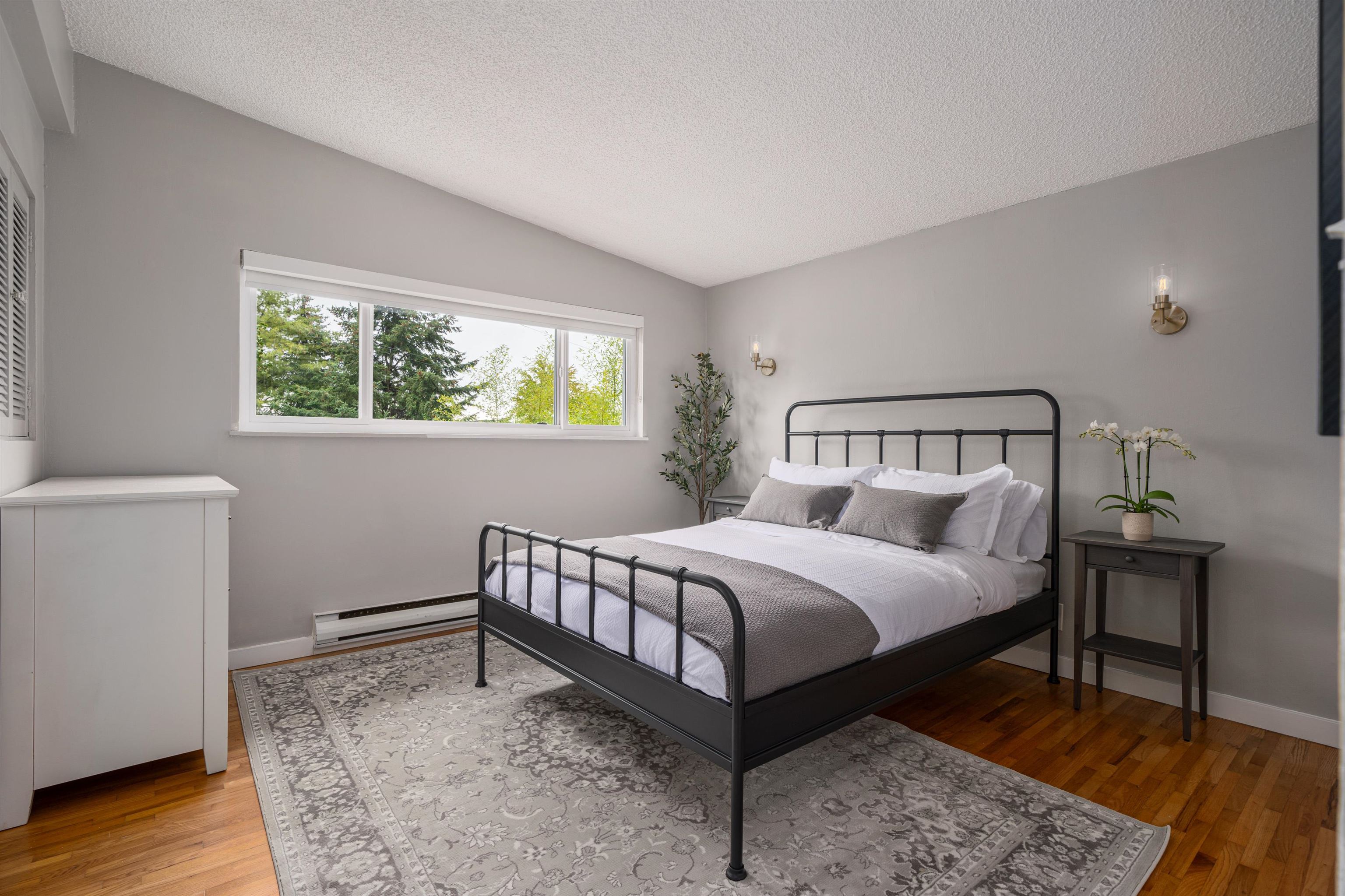 530 W 14th Street, North Vancouver, Central Lonsdale, V7M 1P9 14