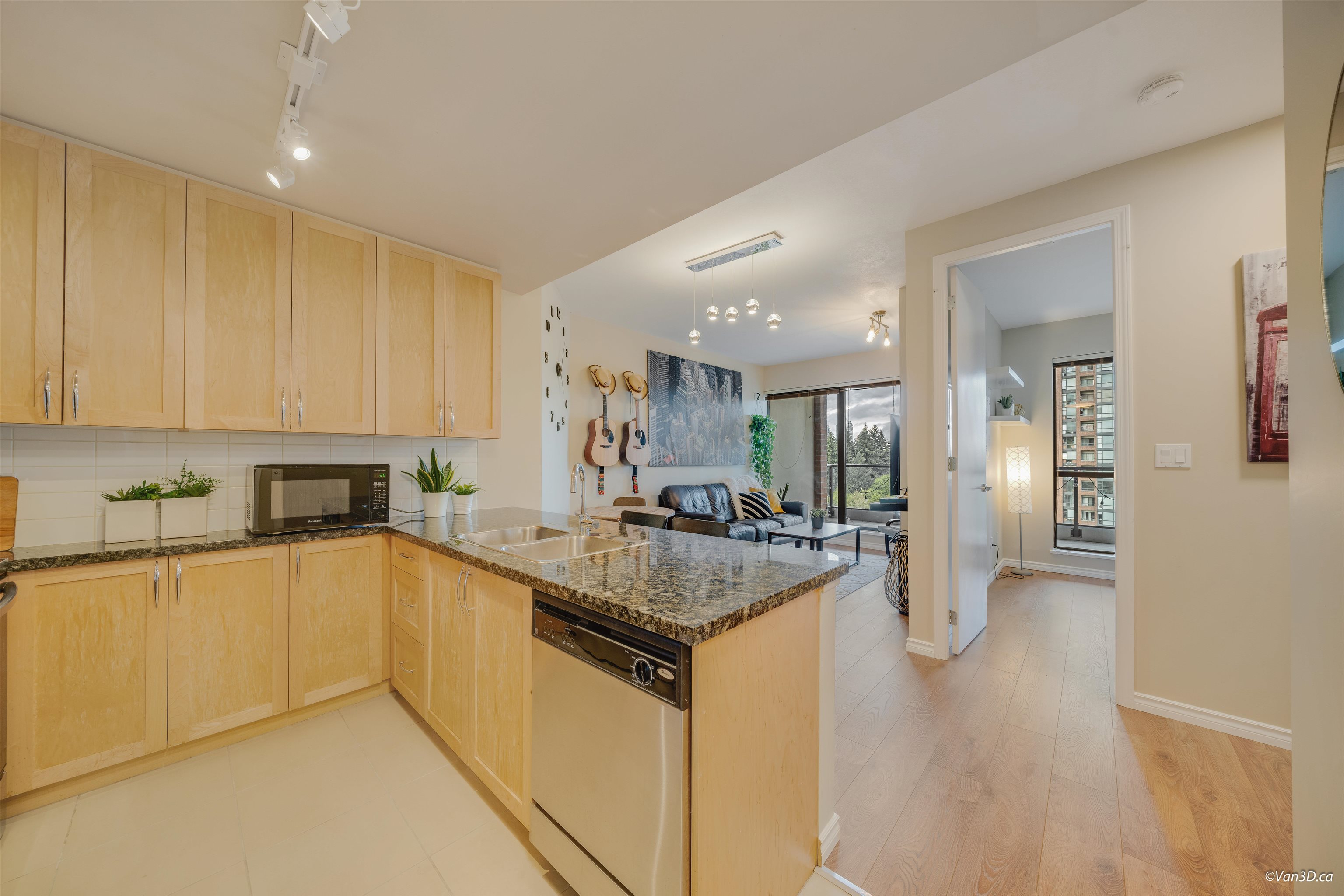 1204 6823 Station Hill Drive, Burnaby, South Slope, V3N 0A9 8