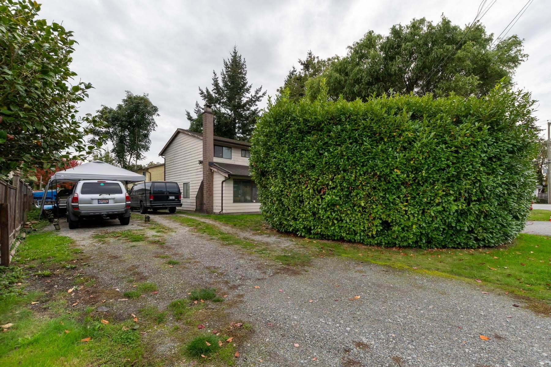 6022 Comstock Road, Richmond, Granville, V7C 2X4 3