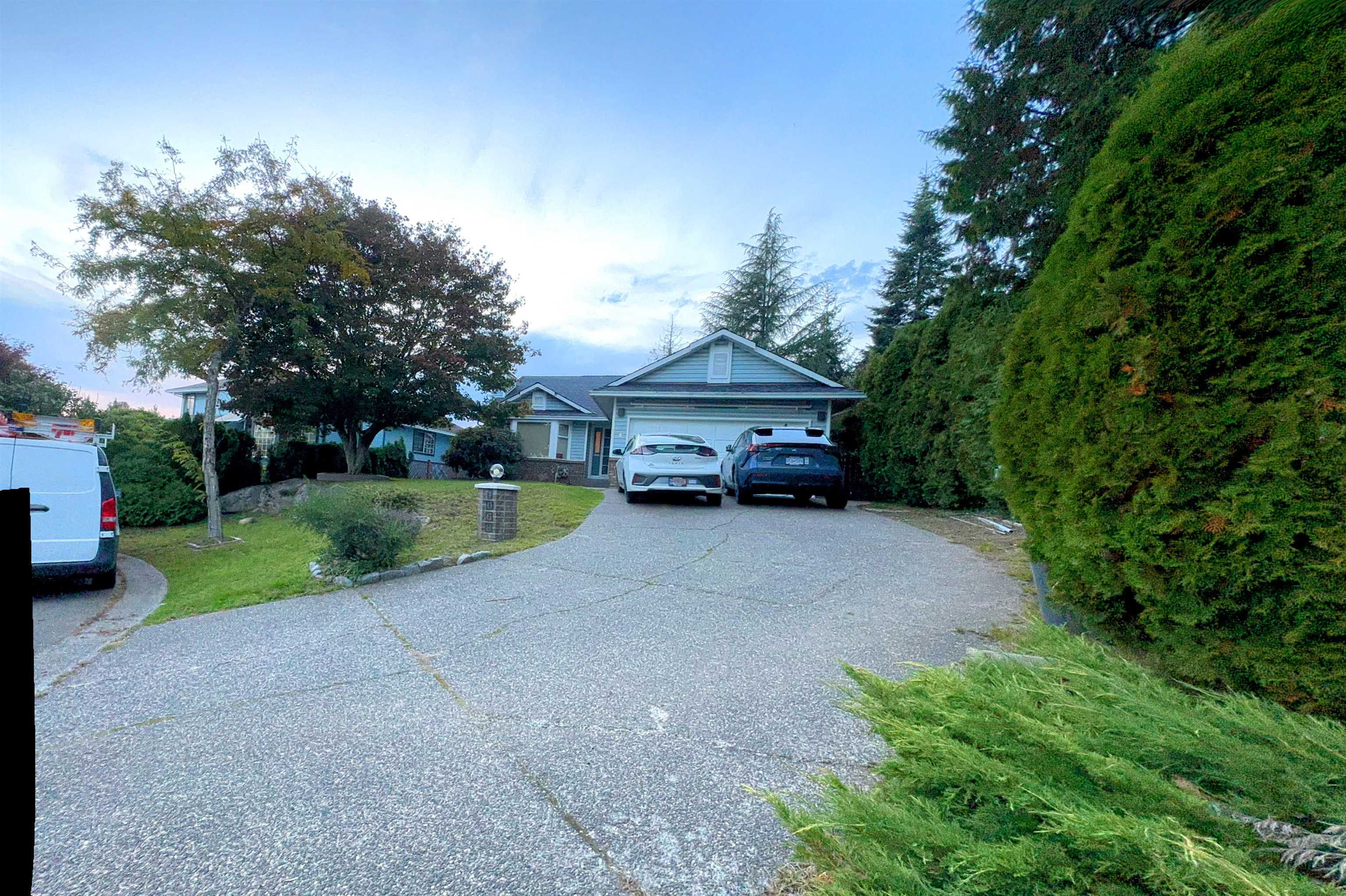 10687 155a Street, Surrey, Fraser Heights, V3R 9X5 9