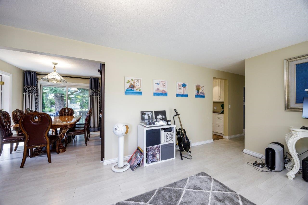 1427 Appin Road, North Vancouver, Westlynn, V7J 2T4 19