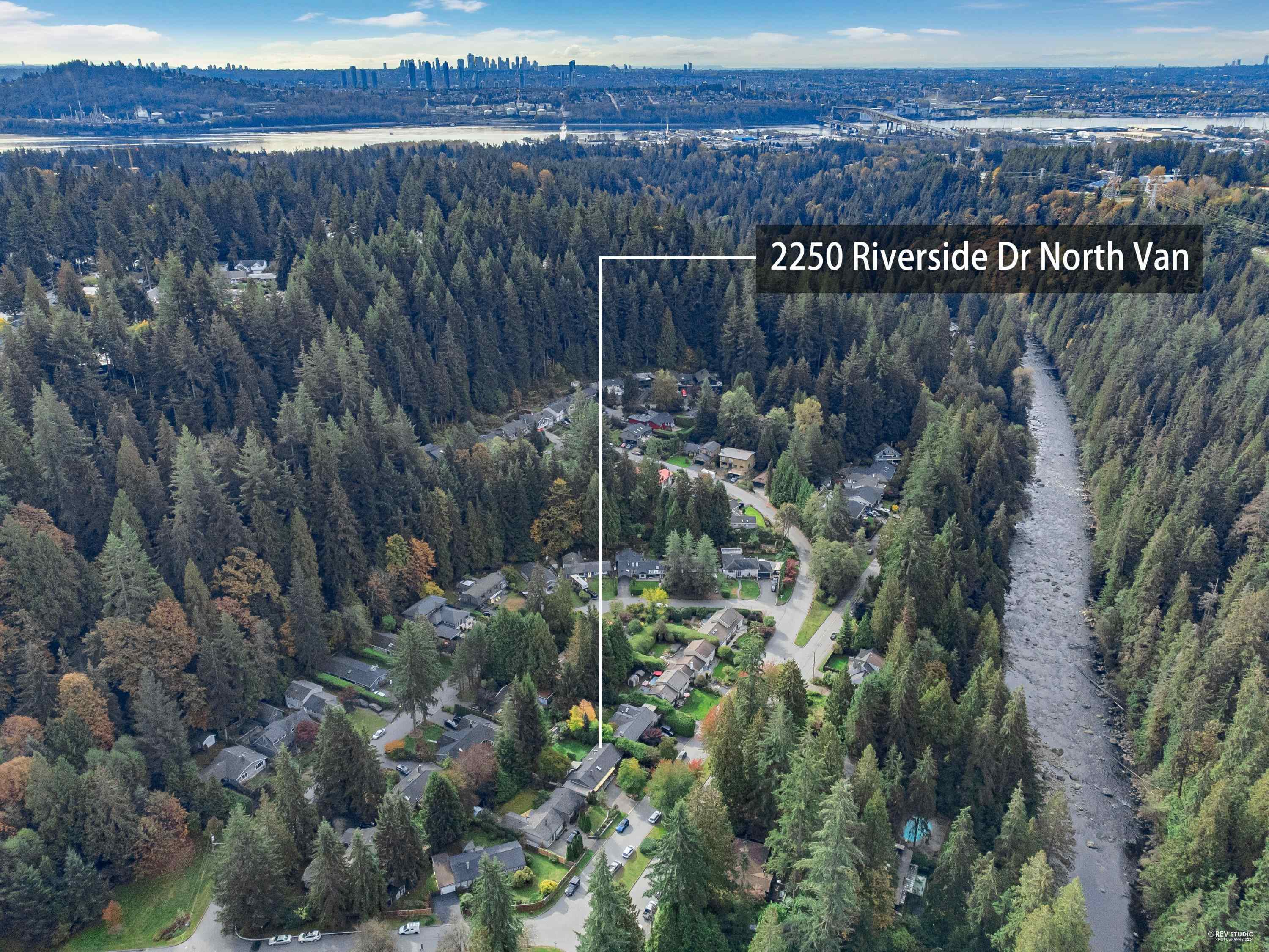 2250 Riverside Drive, North Vancouver, Seymour NV, V7H 1V7 37