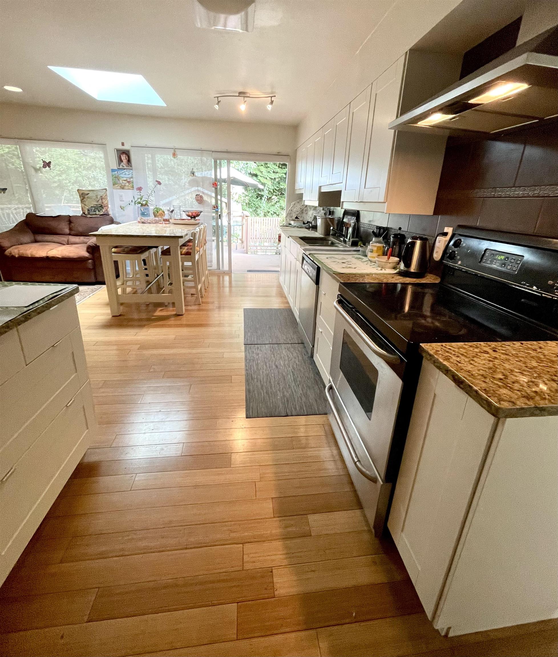 Listing image of 1240 EASTVIEW ROAD