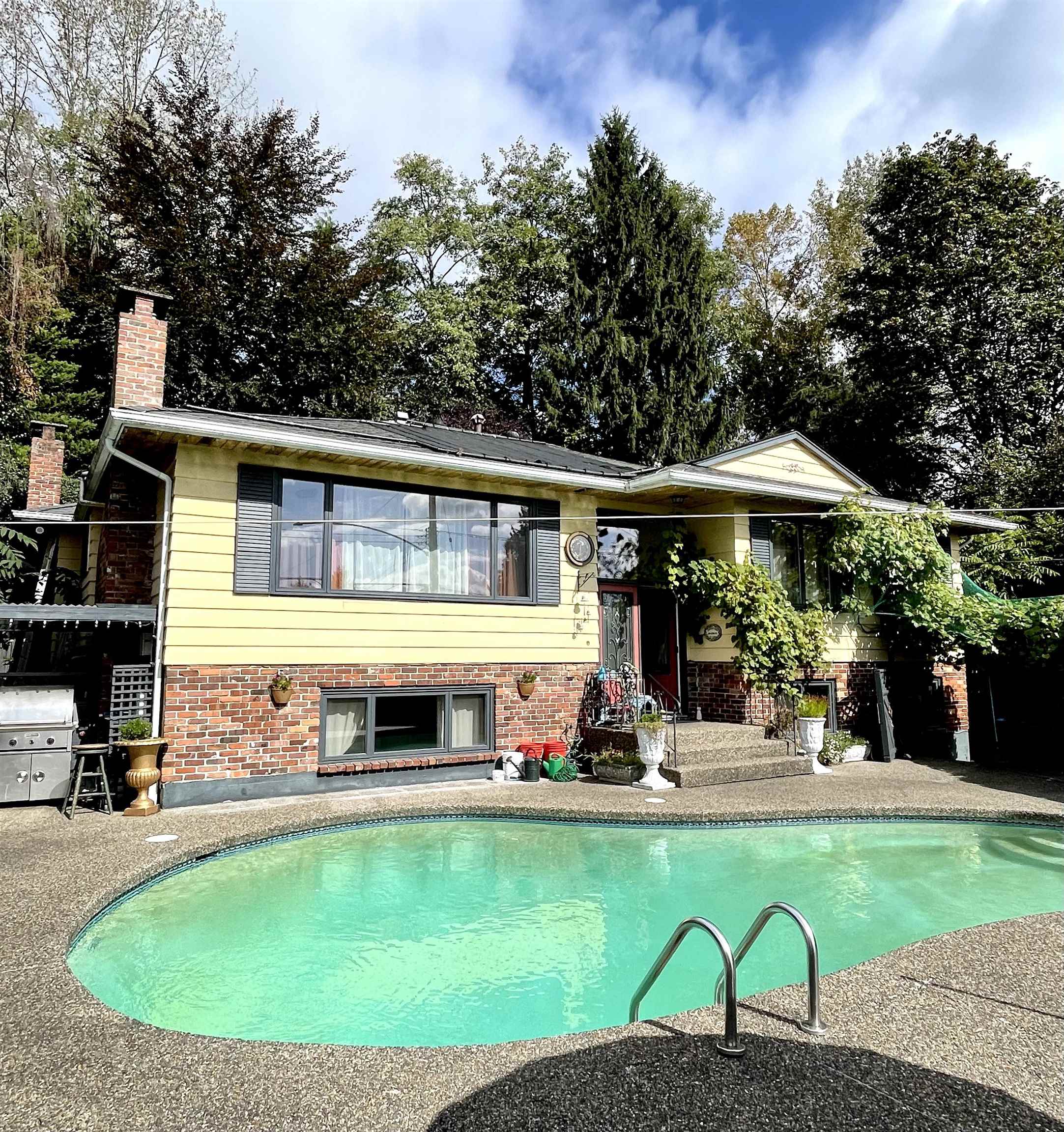 Listing image of 1240 EASTVIEW ROAD