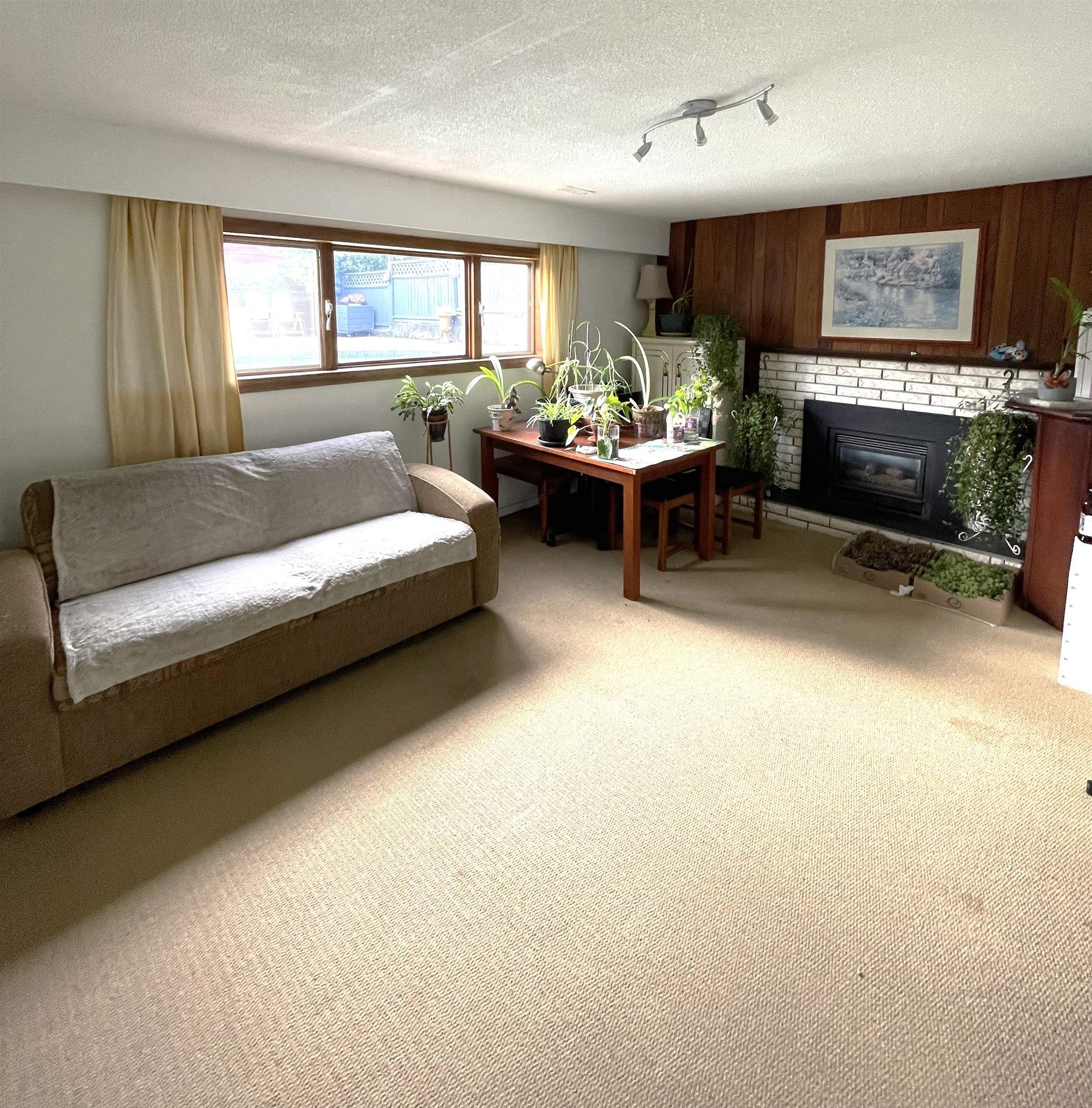 Listing image of 1240 EASTVIEW ROAD