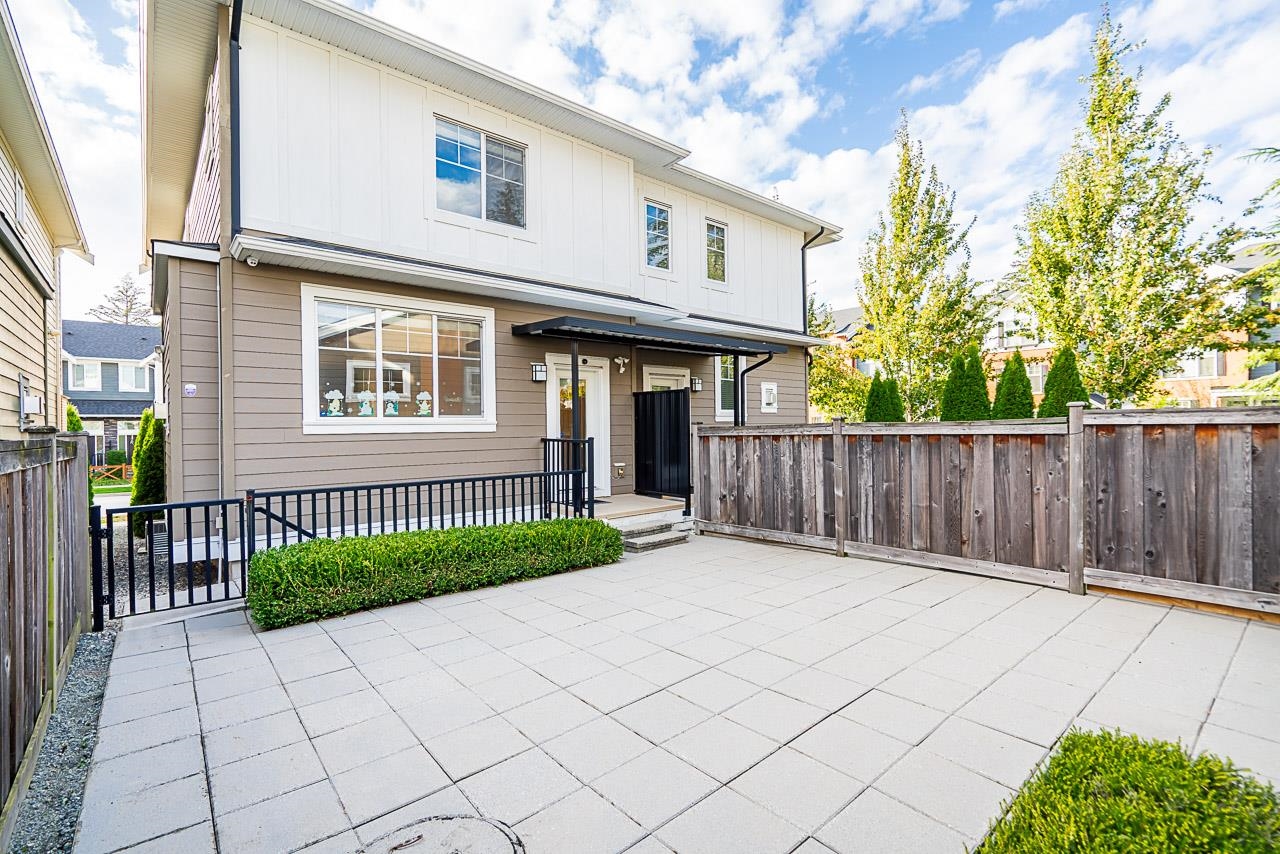 2298 164a Street, Surrey, Grandview Surrey, V3Z 0L8 32