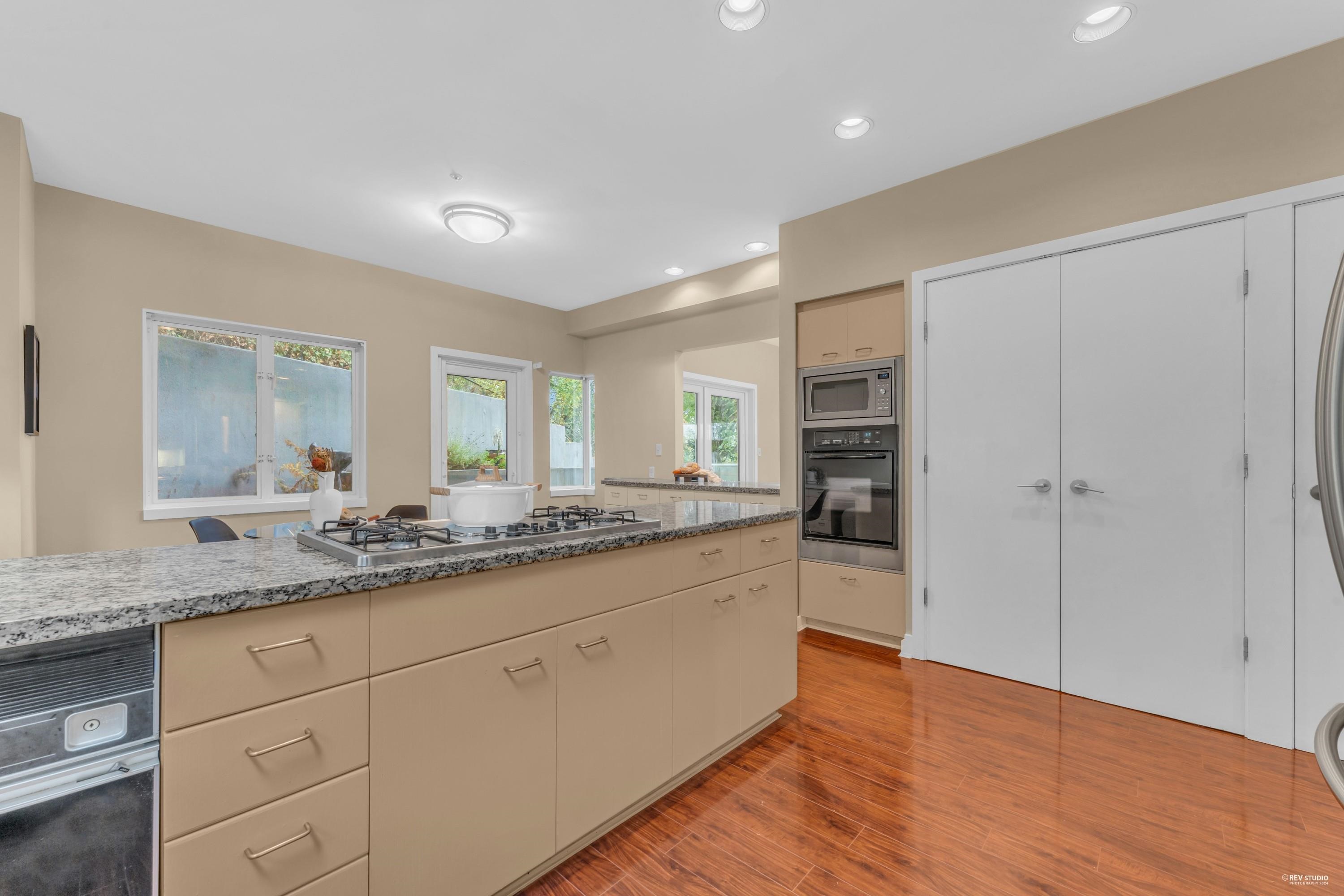 Listing image of 2617 WESTHILL WAY