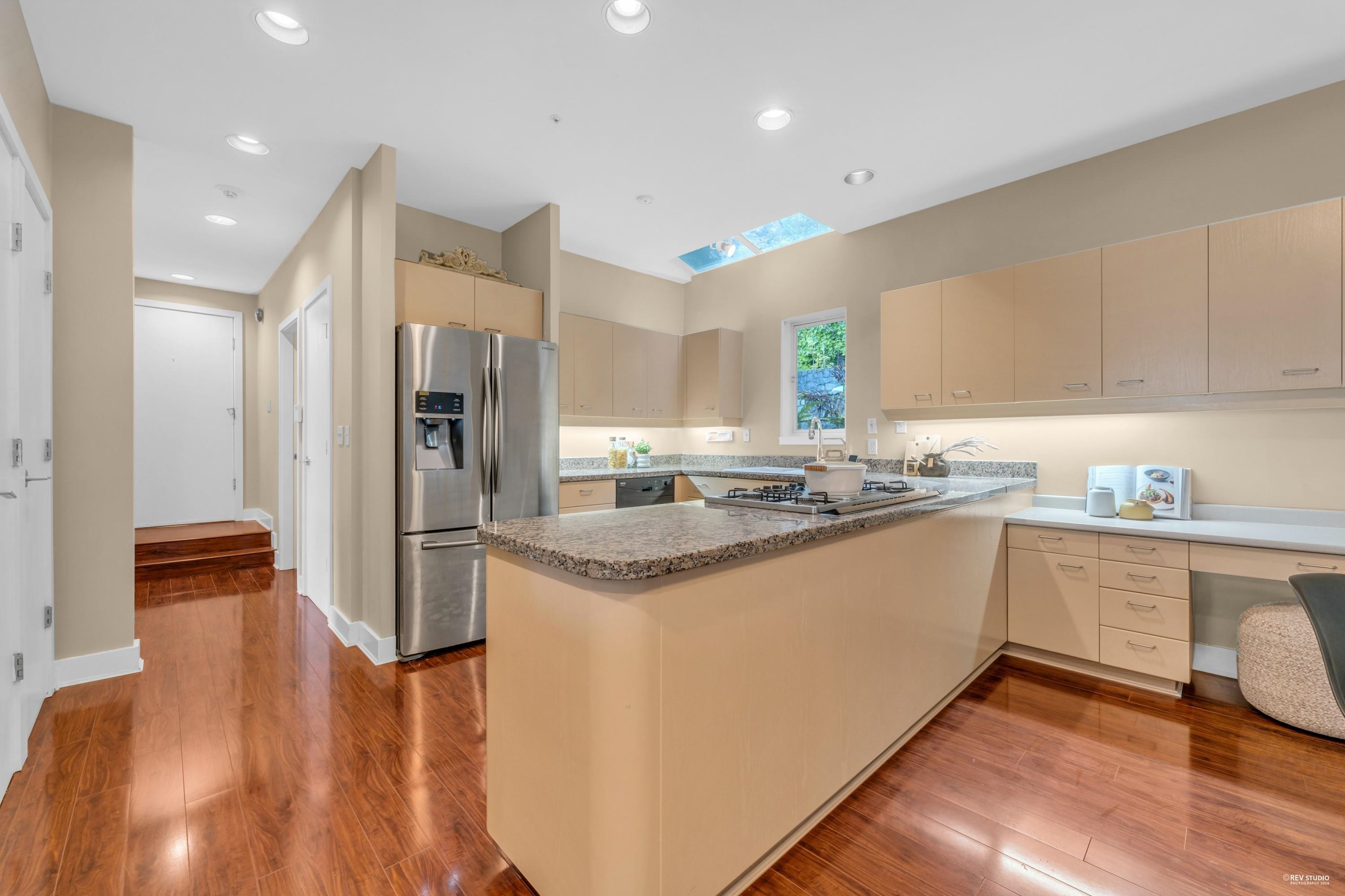 Listing image of 2617 WESTHILL WAY
