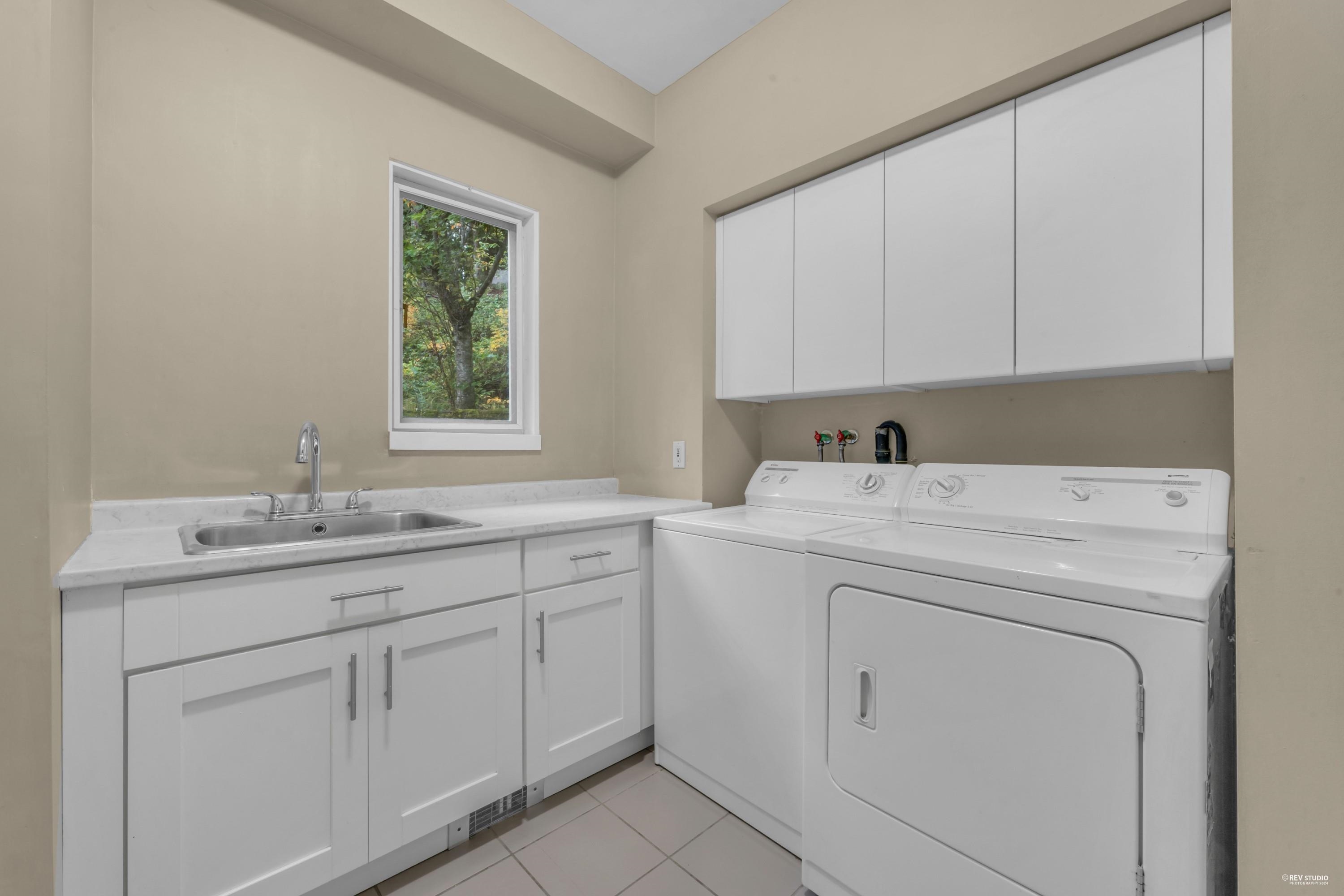 Listing image of 2617 WESTHILL WAY