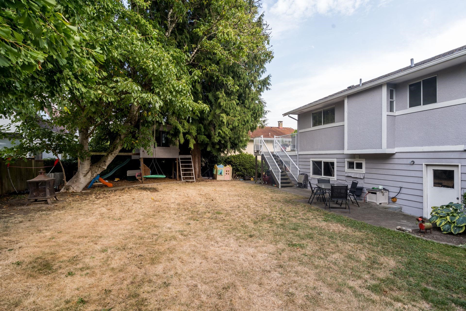 15775 Roper Avenue, White Rock, White Rock, V4B 2H2 35