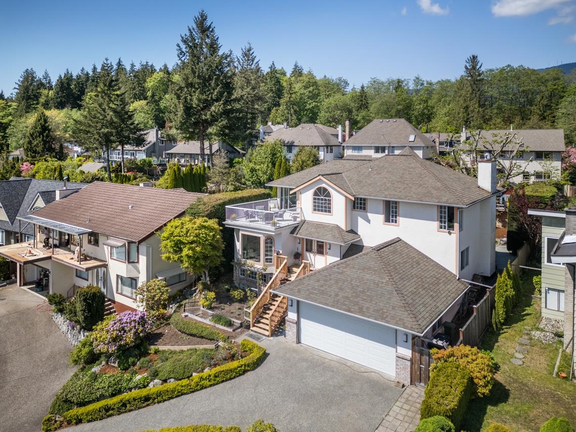 4110 Roche Place, North Vancouver, Roche Point, V7G 2R3 1