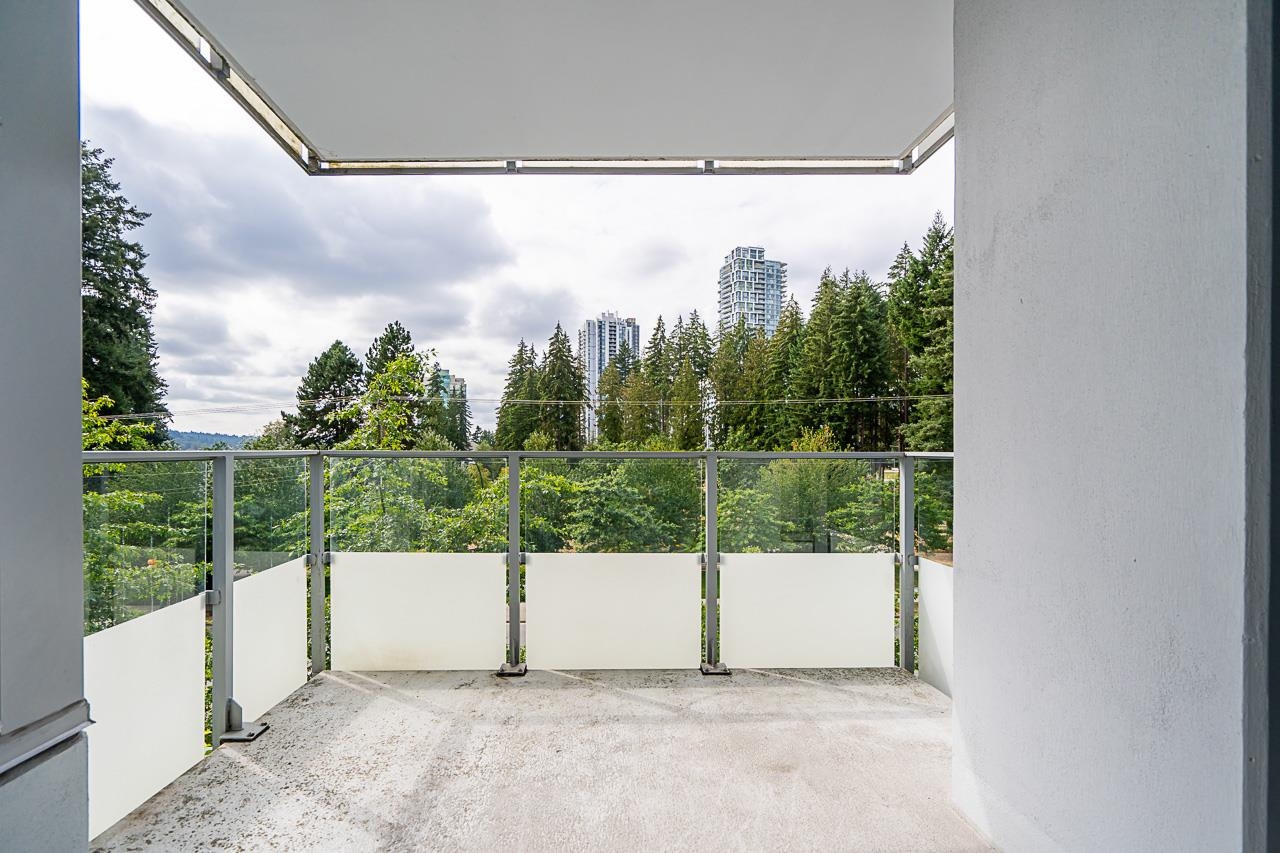 308 3093 Windsor Gate, Coquitlam, New Horizons, V3B 0N2 22