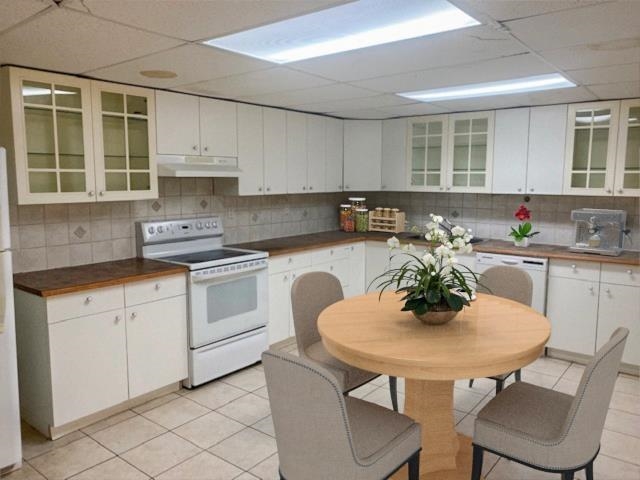 Listing image of 1181 CHARTWELL DRIVE