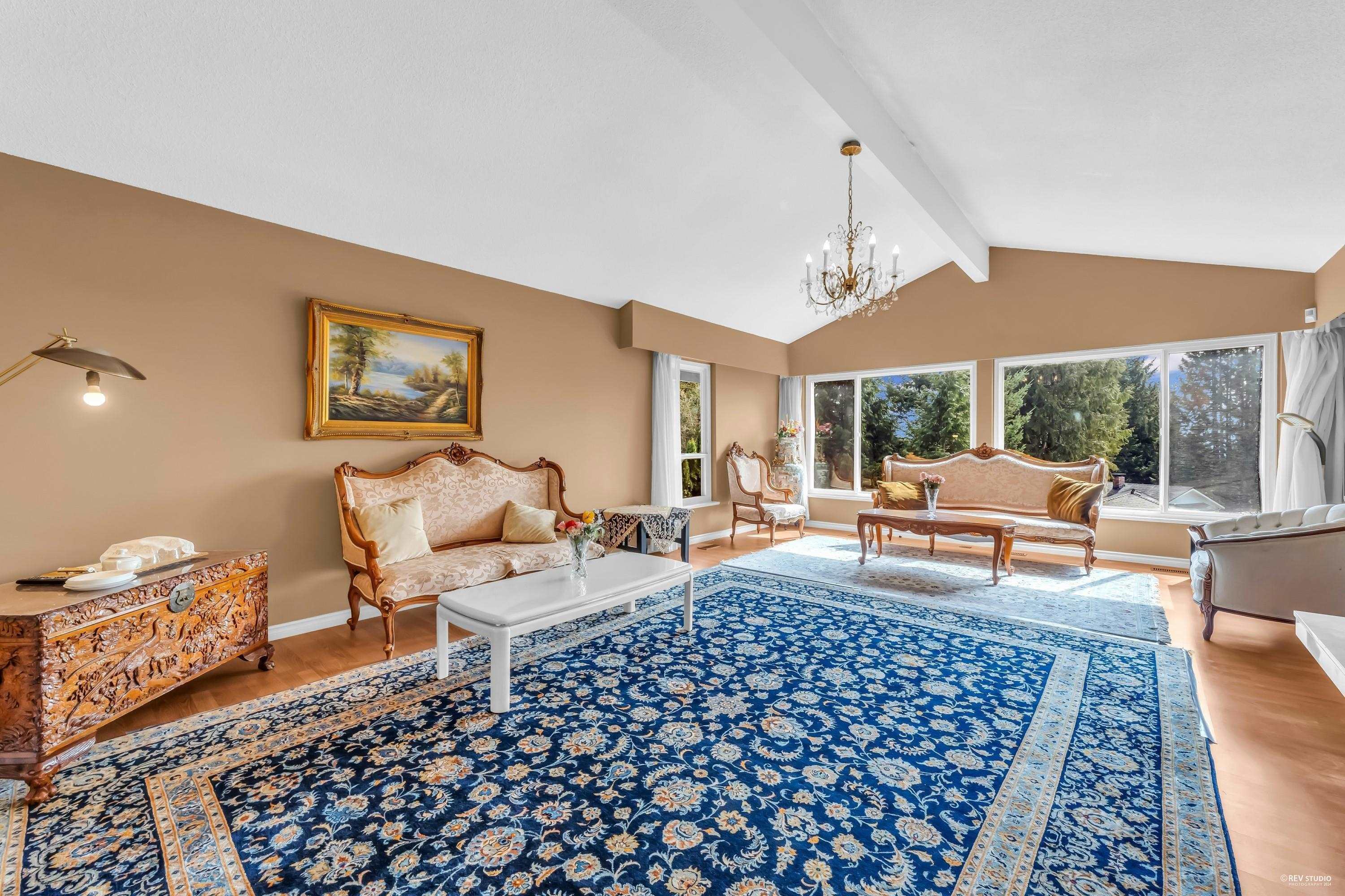 Listing image of 1181 CHARTWELL DRIVE