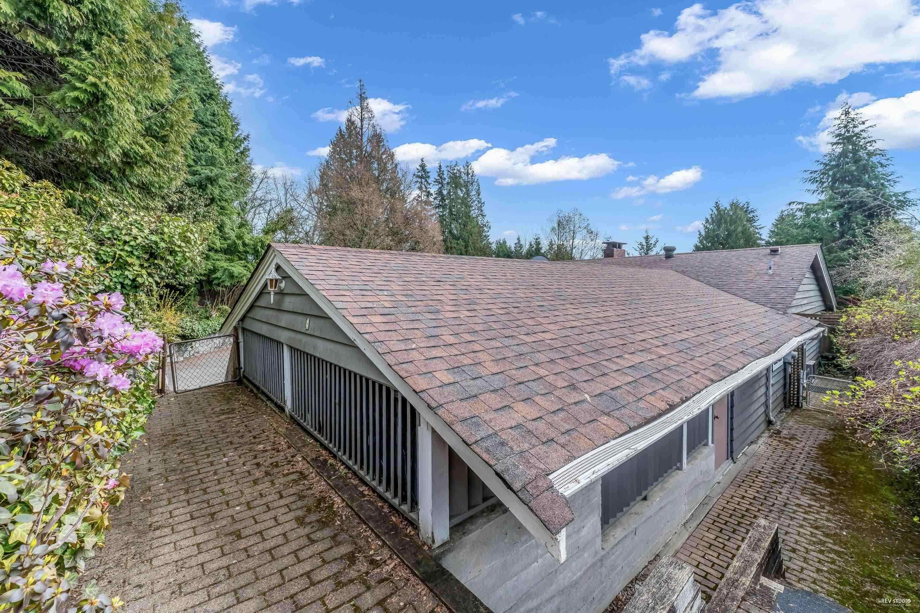 Listing image of 1181 CHARTWELL DRIVE