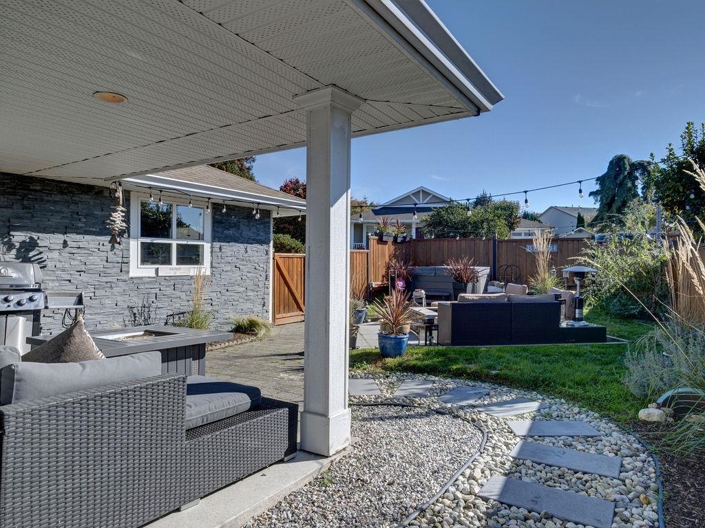 5665 Cascade Crescent, Sechelt, Sechelt District, V7Z 0M7 9