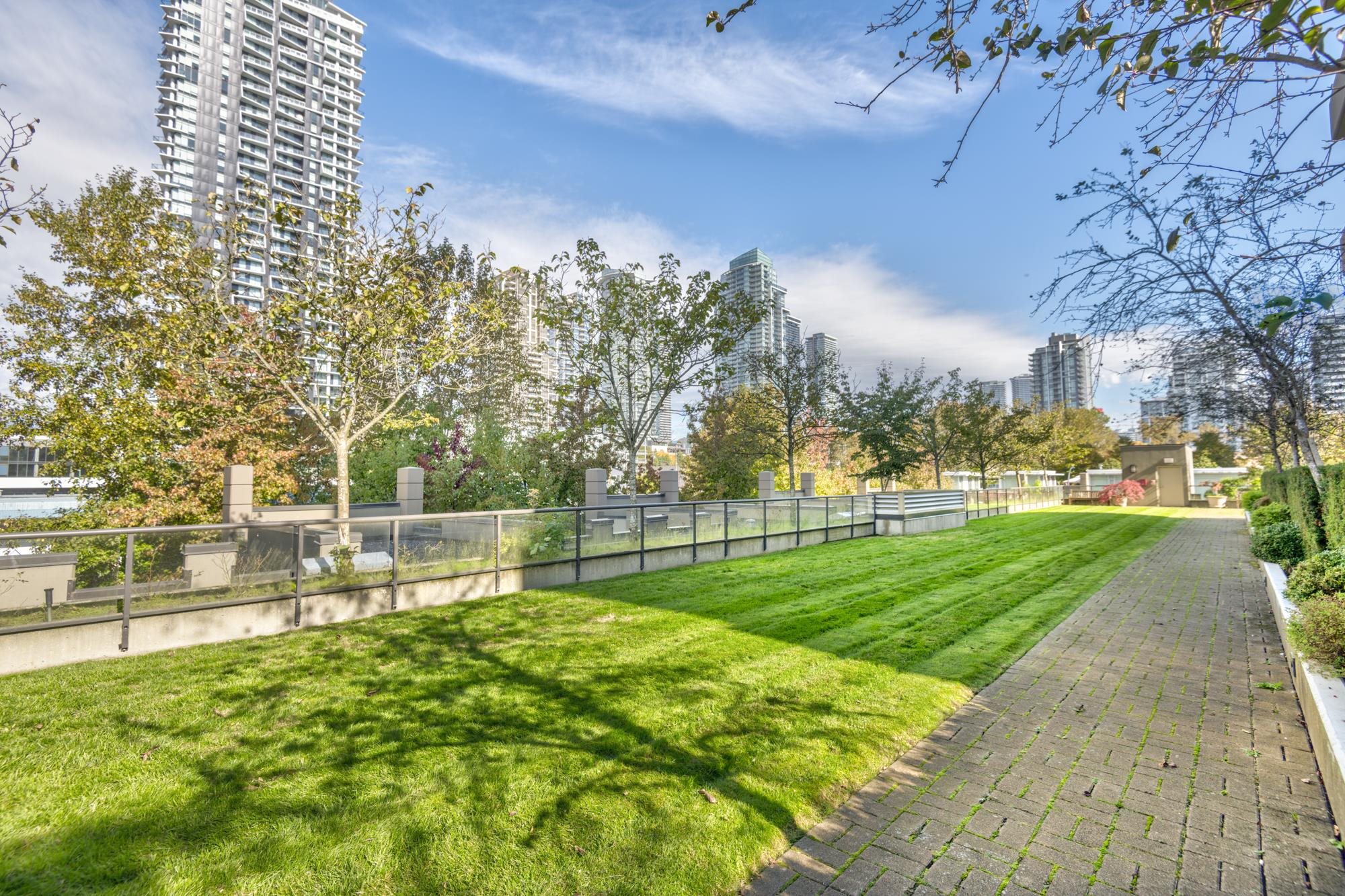 1004 2345 Madison Avenue, Burnaby, Brentwood Park, V5C 0B4 32