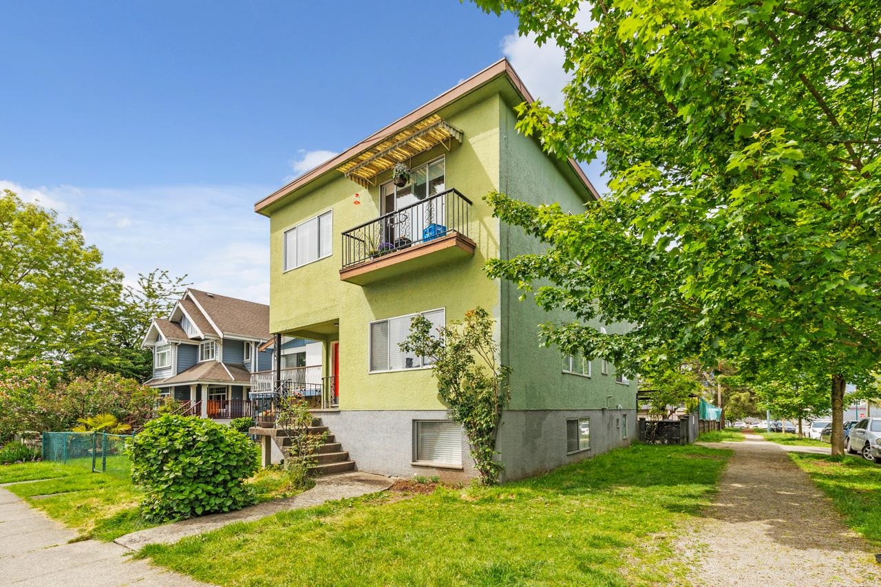 1375 Graveley Street, Vancouver, Grandview Woodland, V5L 3A1 2