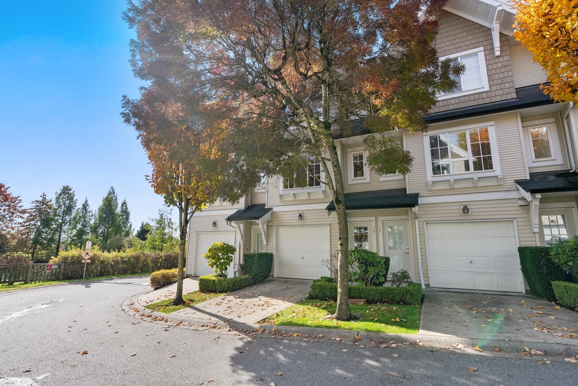 38 20560 66th Avenue, Langley, Willoughby Heights, V2Y 2Y8 34