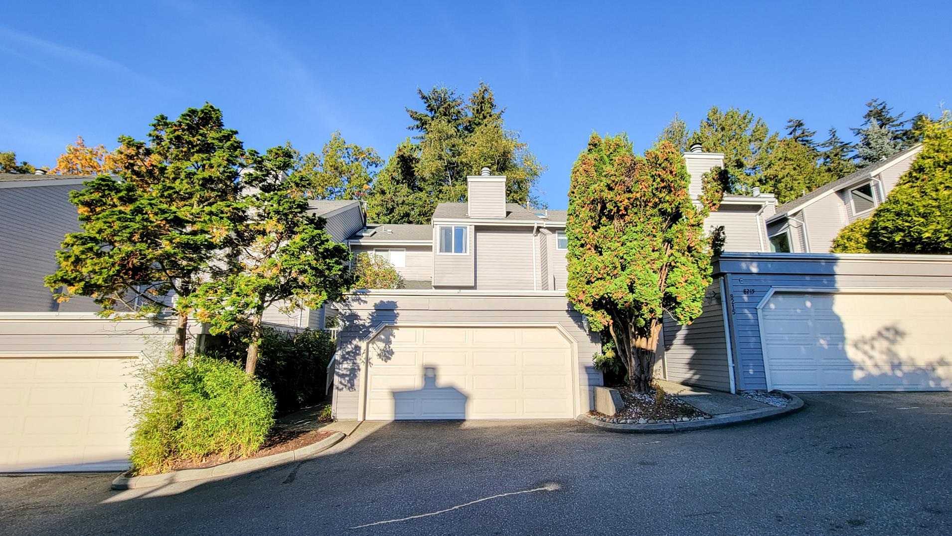 8219 Vivaldi Place, Vancouver, Champlain Heights, V5S 4G6 21