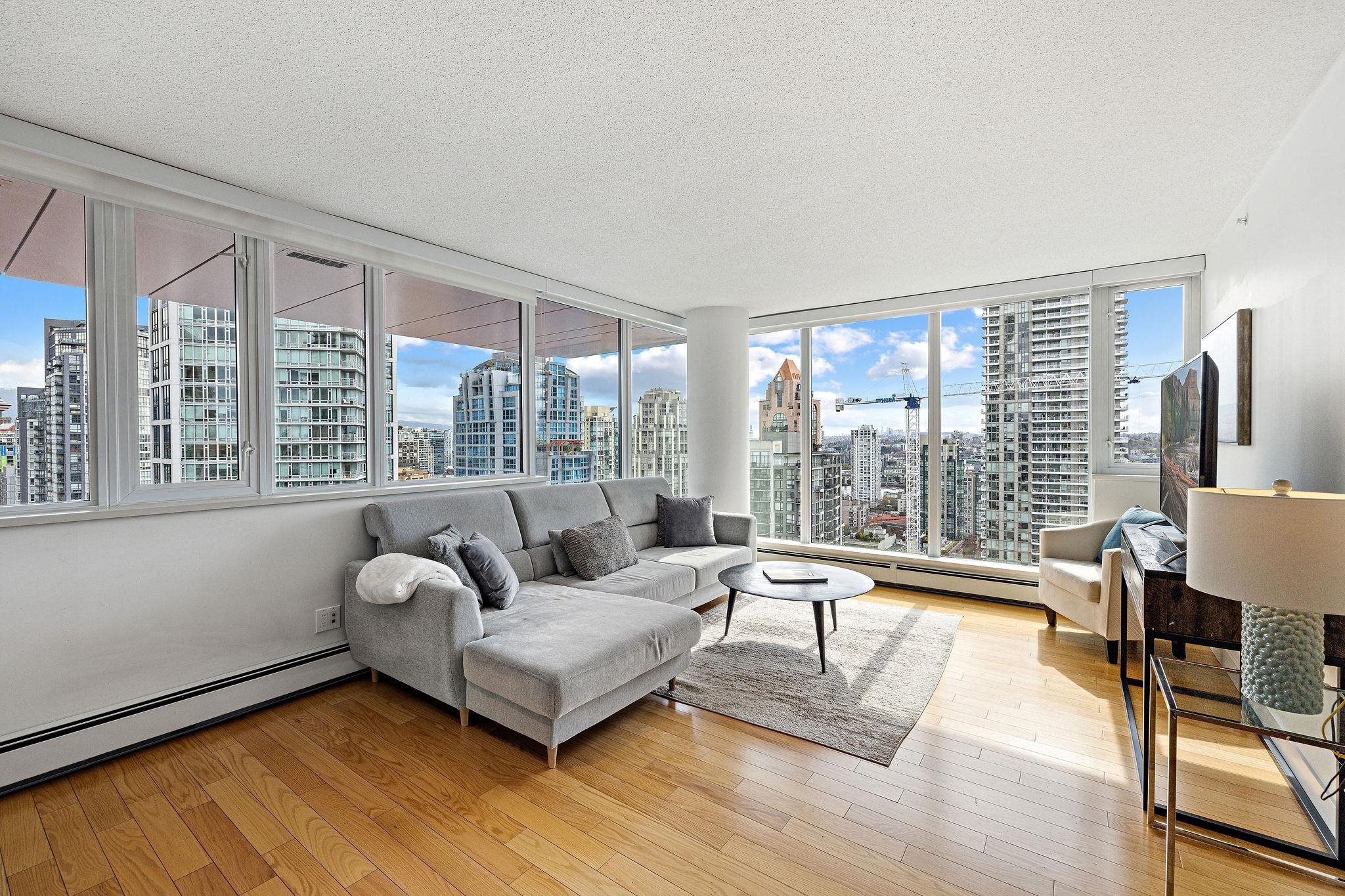 2302 1325 Rolston Street, Vancouver, Downtown VW, V6B 0M2 3