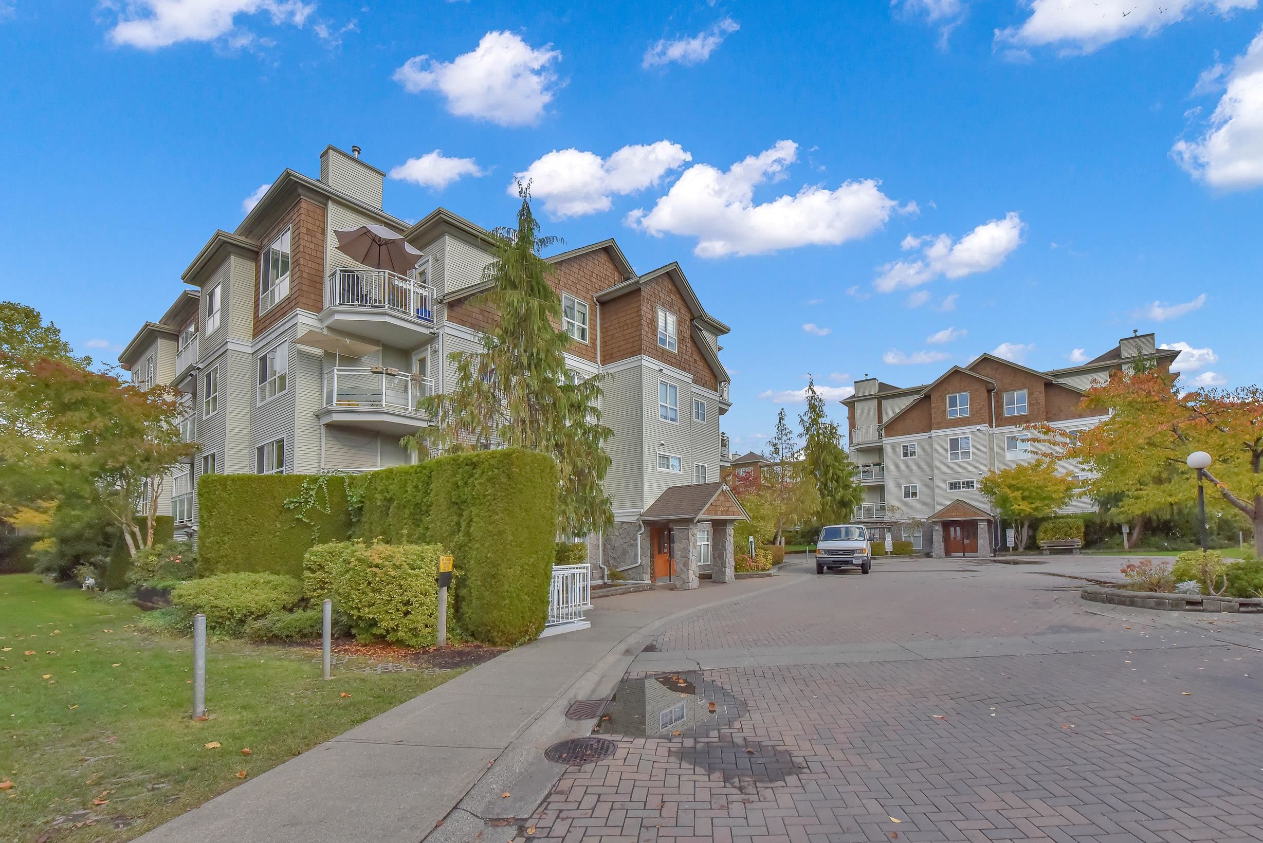 104 10188 155th Street, Surrey, Guildford, V3R 0R6 32