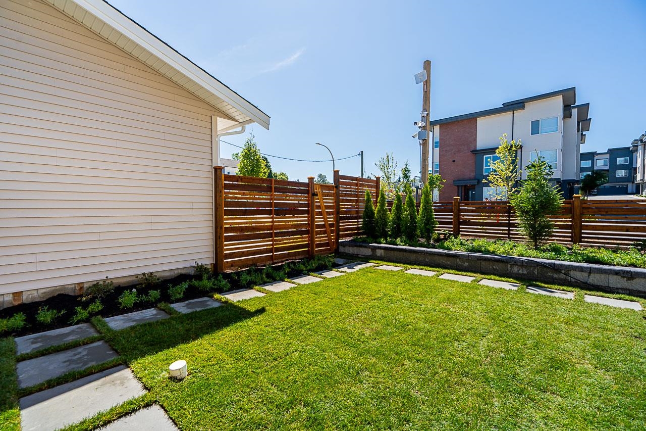 8188 201 Street, Langley, Willoughby Heights, V2Y 3Y6 23