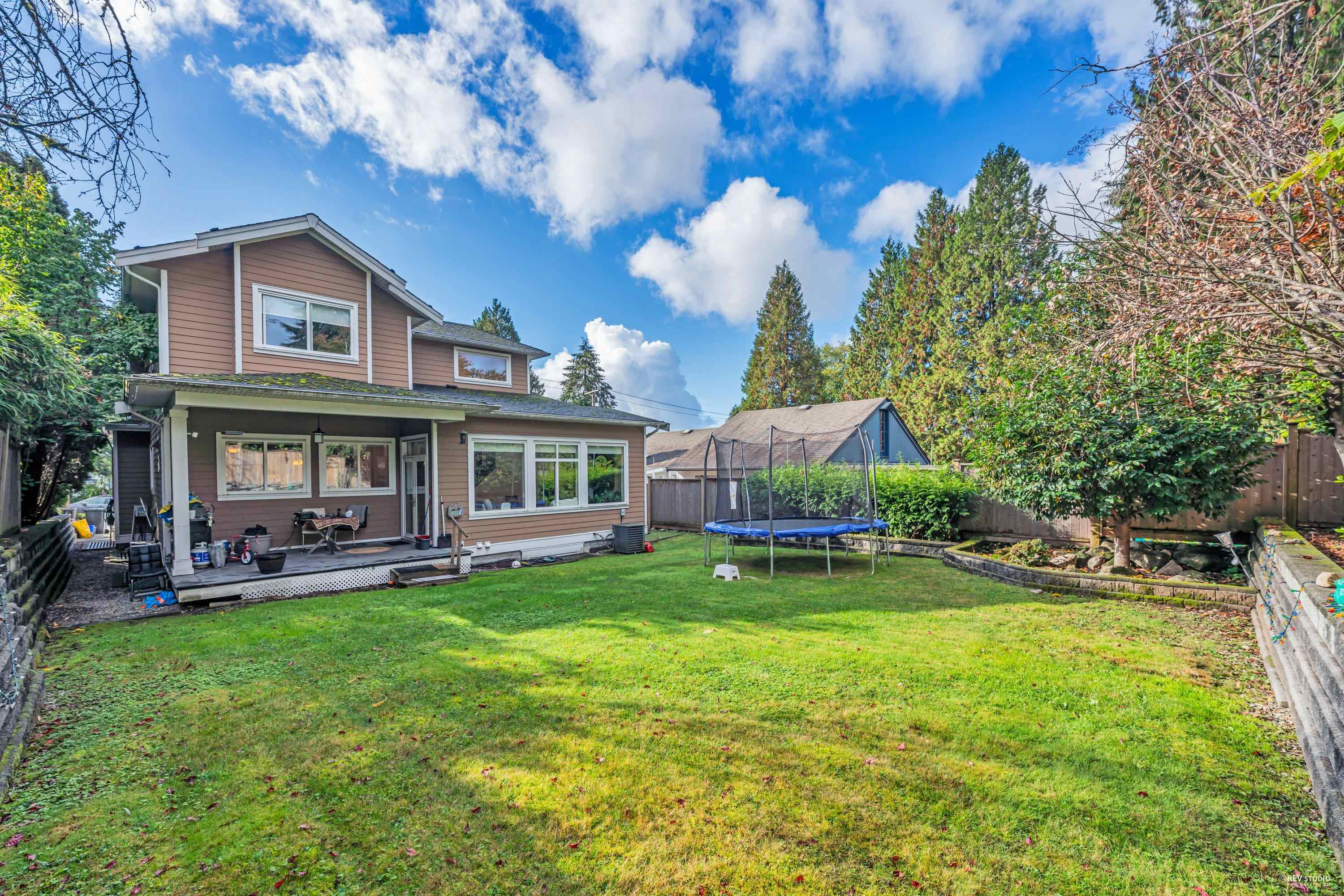 Listing image of 484 W QUEENS ROAD