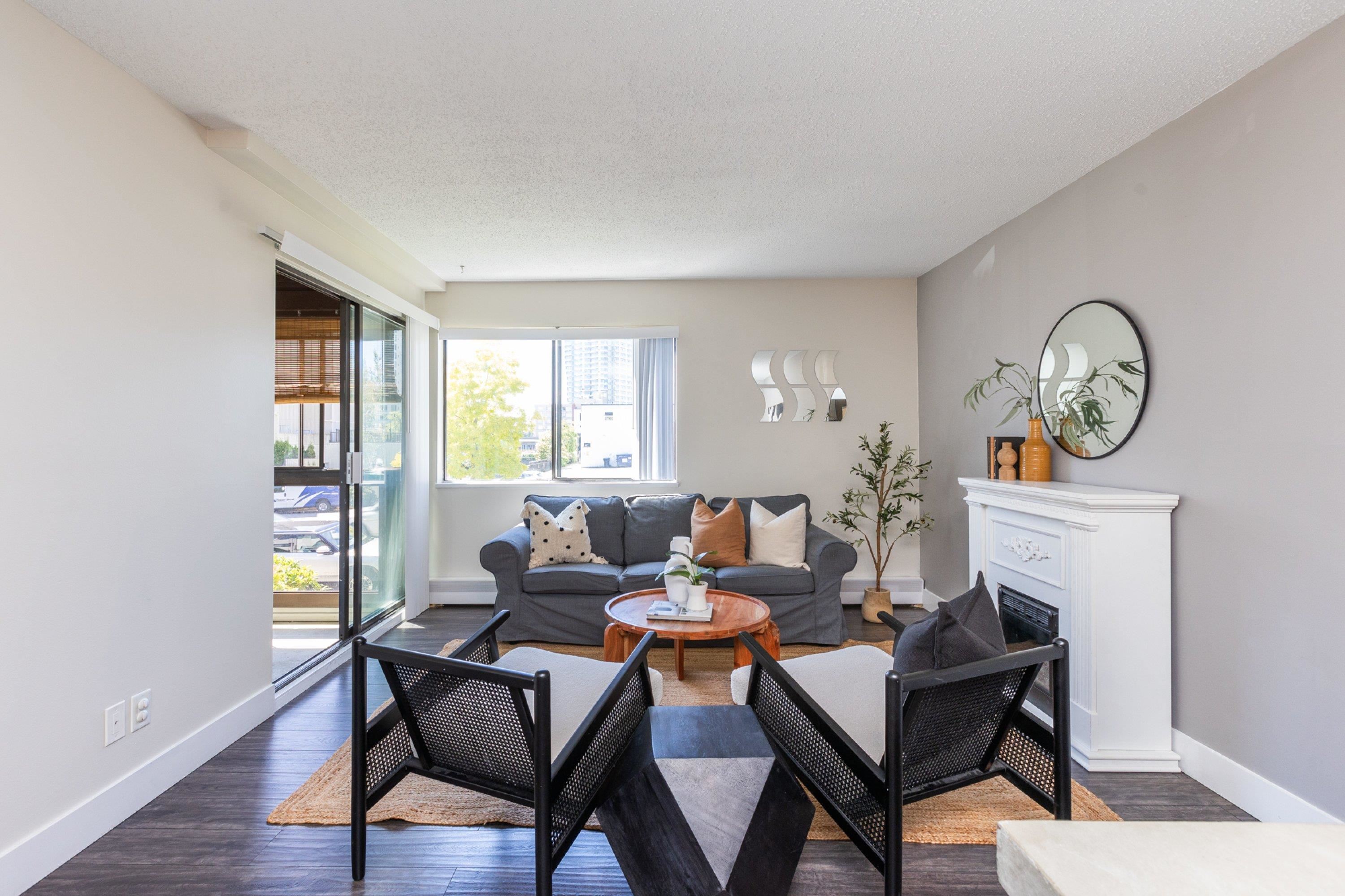 202 1526 George Street, White Rock, White Rock, V4B 4A5 1